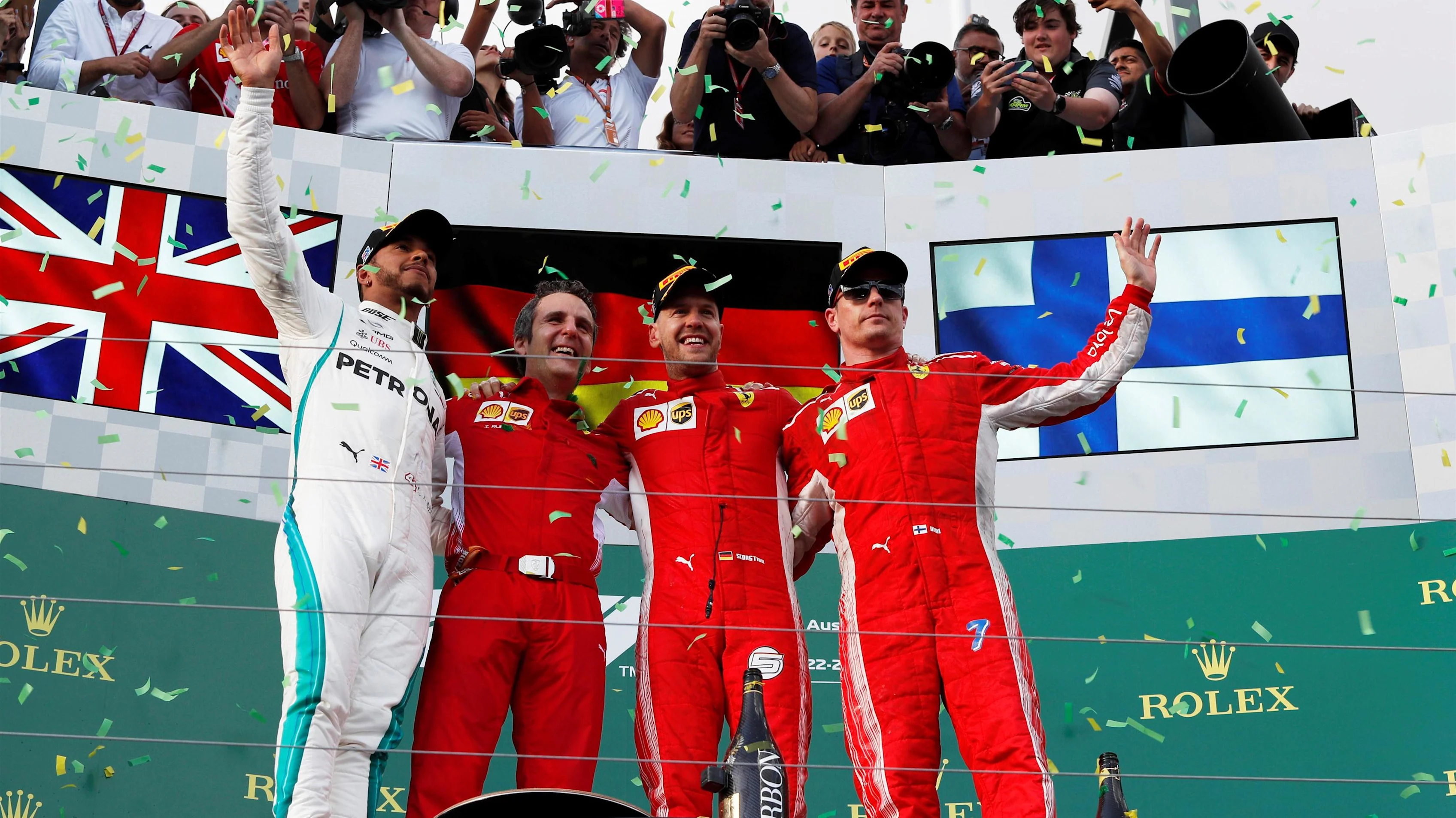 (L to R): Lewis Hamilton (GBR) Mercedes-AMG F1, Sebastian Vettel (GER) Ferrari and Kimi Raikkonen (FIN) Ferrari at Formula One World Championship, Rd1, Australian Grand Prix, Race, Melbourne, Australia, Sunday 25 March 2018. © Manuel Goria/Sutton Images