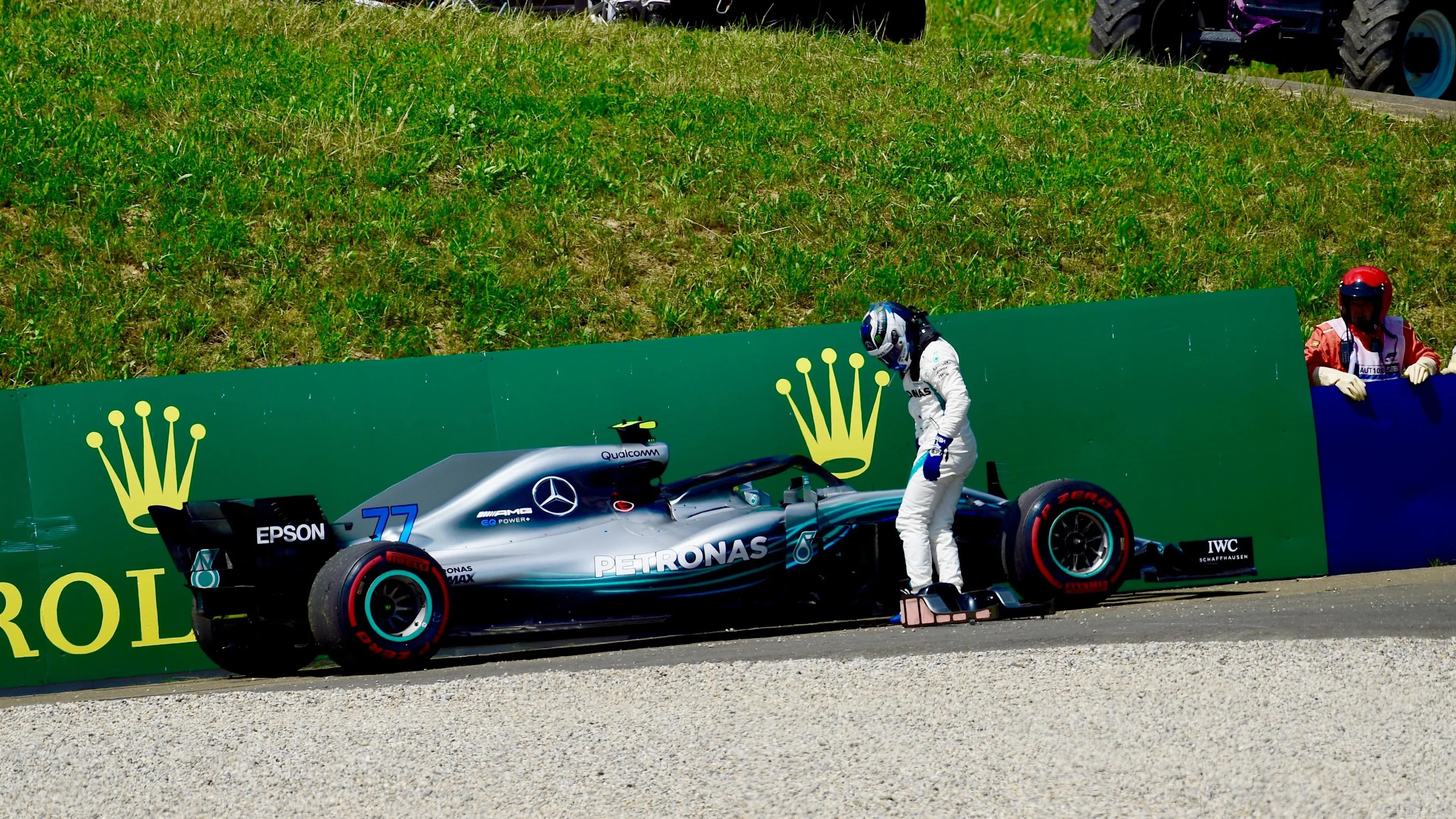 Valtteri Bottas (FIN) Mercedes-AMG F1 W09 EQ Power+ retires from the race at Formula One World