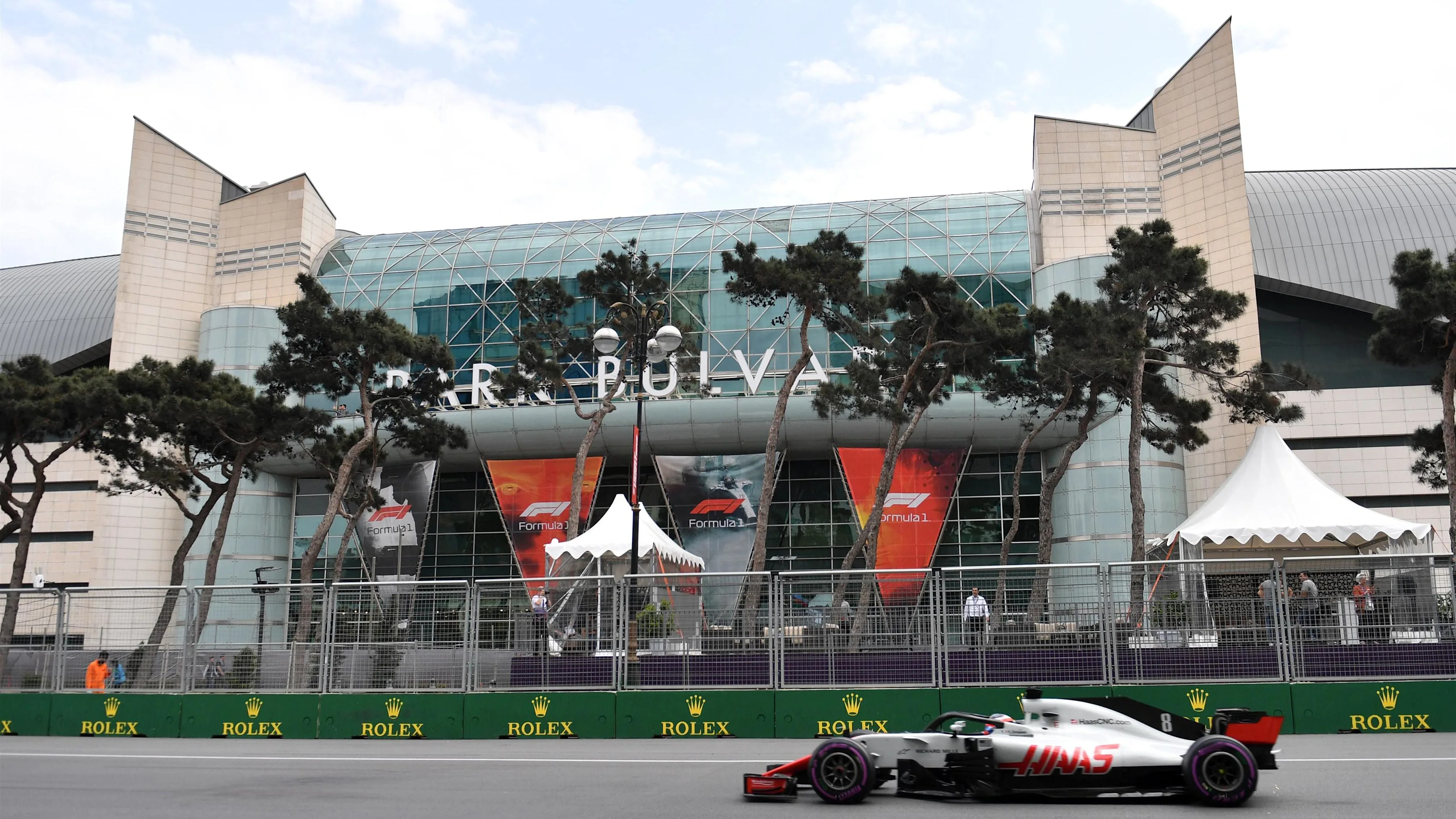Romain Grosjean (FRA) Haas VF-18 at Formula One World Championship, Rd4, Azerbaijan Grand Prix, Qualifying, Baku City Circuit, Baku, Azerbaijan, Saturday 28 April 2018. © Mark Sutton/Sutton Images