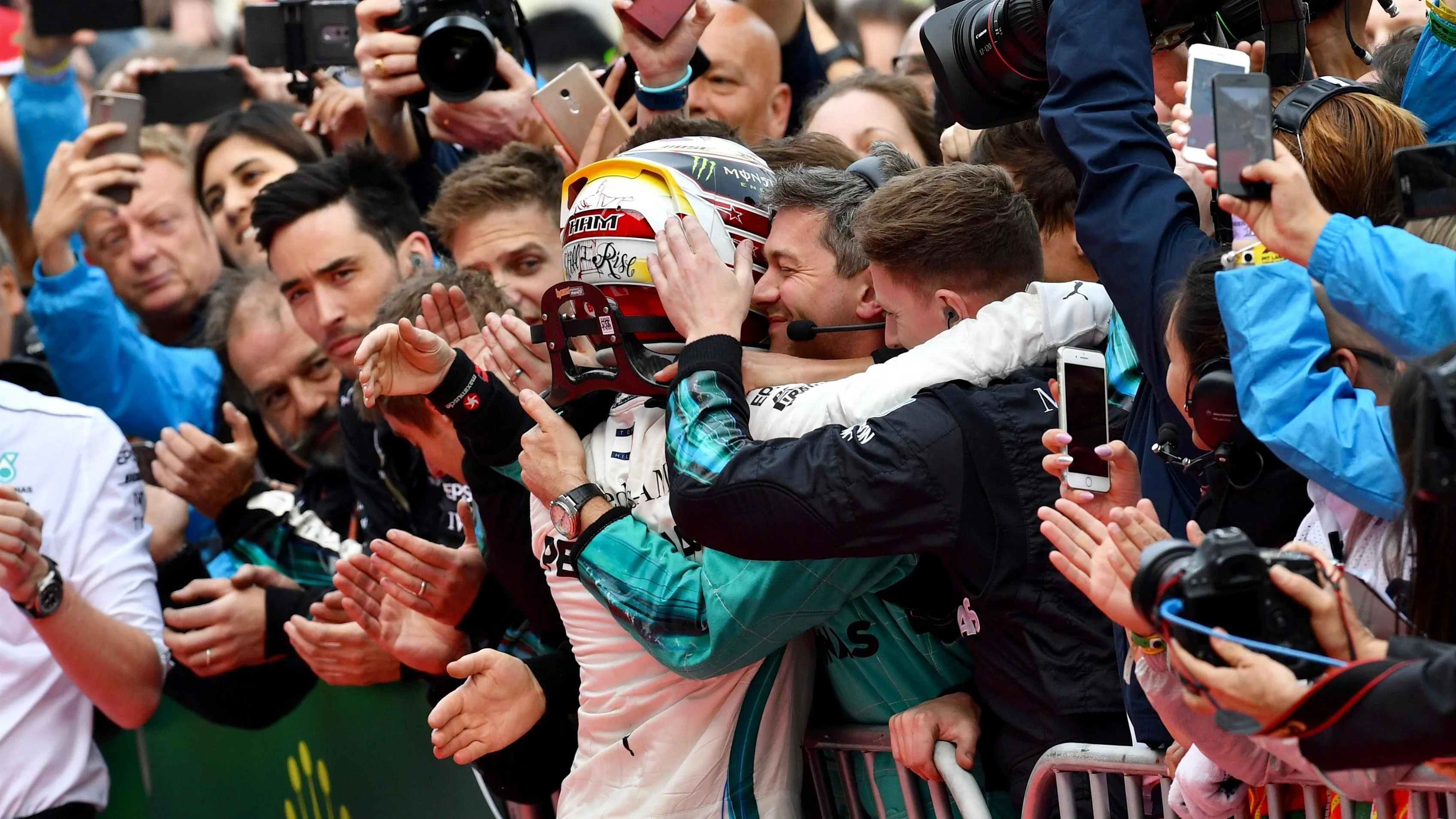 Race winner Lewis Hamilton (GBR) Mercedes-AMG F1 celebrates in parc ferme at Formula One World Championship, Rd4, Azerbaijan Grand Prix, Race, Baku City Circuit, Baku, Azerbaijan, Sunday 29 April 2018. © Jerry Andre/Sutton Images