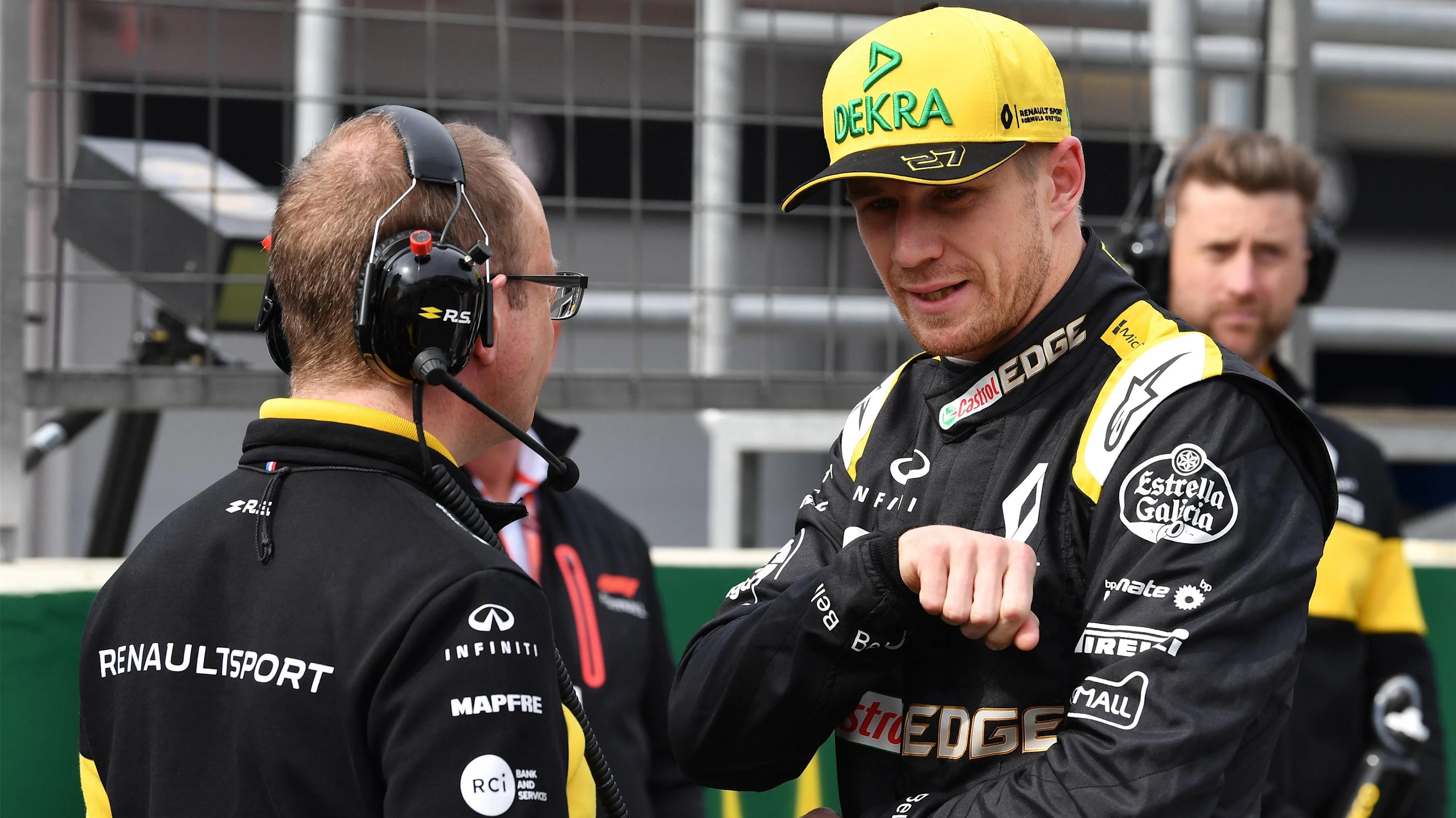 Nico Hulkenberg (GER) Renault Sport F1 Team on the grid at Formula One World Championship, Rd4, Azerbaijan Grand Prix, Race, Baku City Circuit, Baku, Azerbaijan, Sunday 29 April 2018. © Mark Sutton/Sutton Images