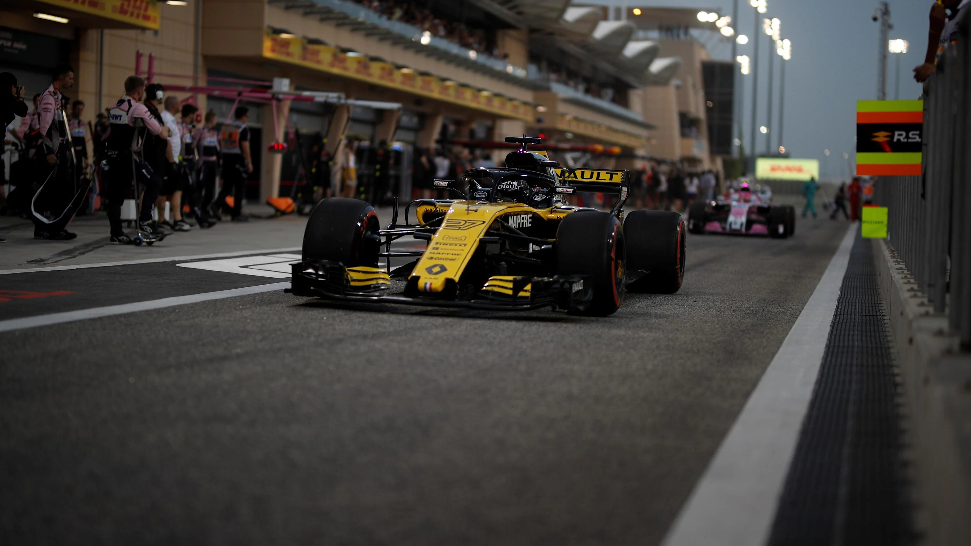 Nico Hulkenberg (GER) Renault Sport F1 Team RS18 at Formula One World Championship, Rd2, Bahrain Grand Prix, Race, Bahrain International Circuit, Sakhir, Bahrain, Sunday 8 April 2018. © Manuel Goria/Sutton Images