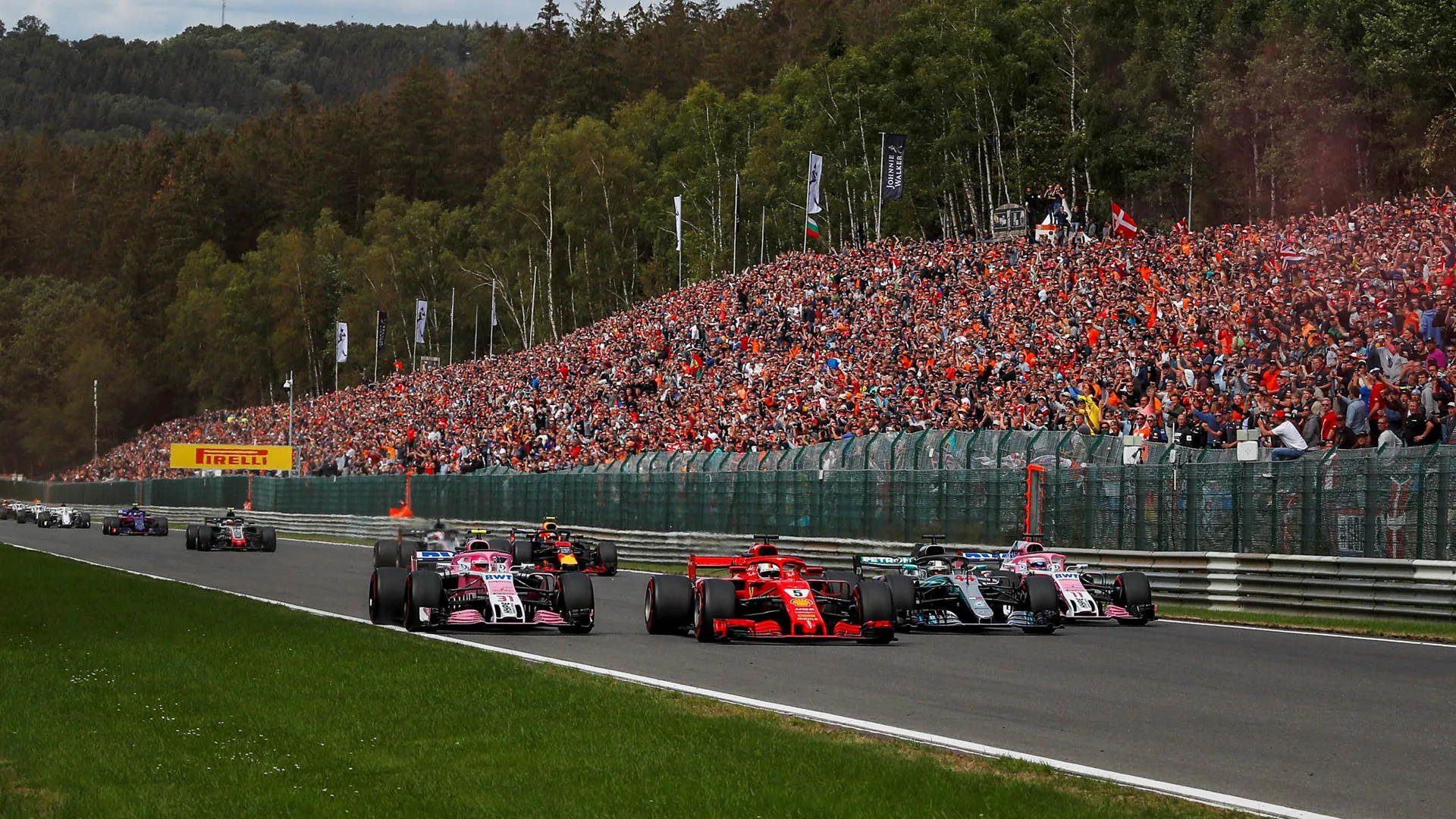 Esteban Ocon, Racing Point Force India VJM11, Sebastian Vettel, Ferrari SF71H, Lewis Hamilton,
