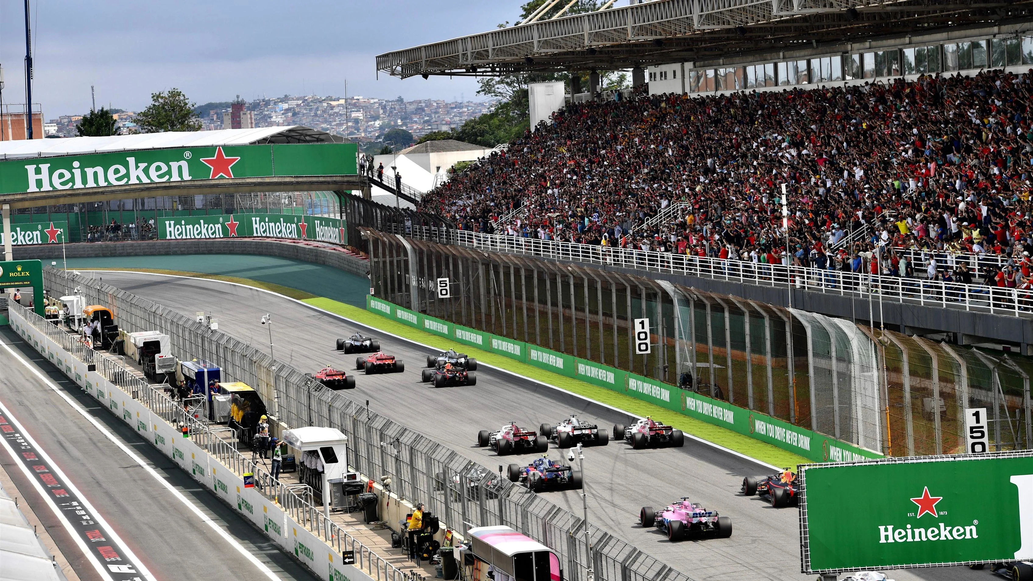The start of the race at Formula One World Championship, Rd20, Brazilian Grand Prix, Race,