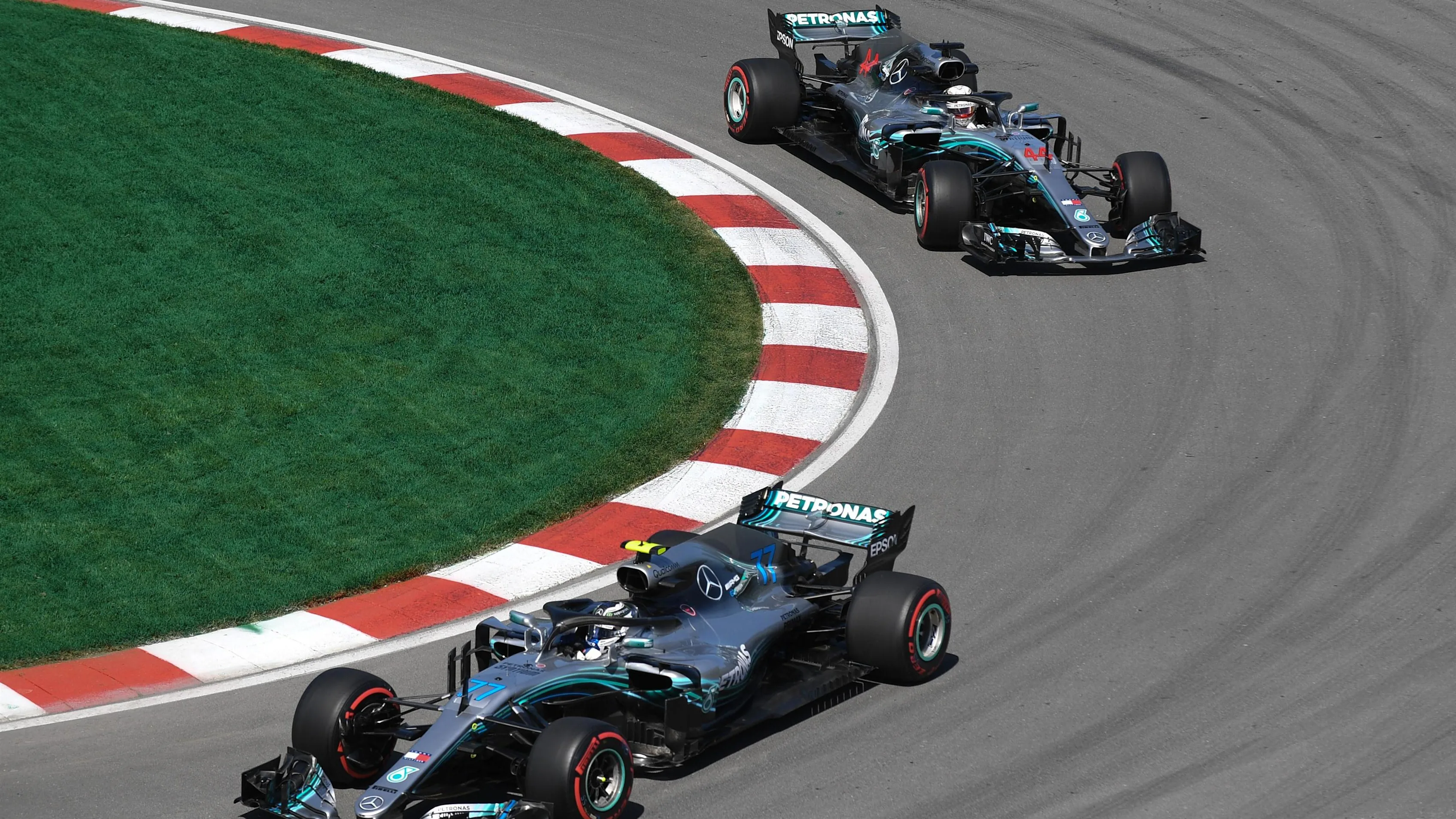 Valtteri Bottas (FIN) Mercedes-AMG F1 W09 EQ Power+ and Lewis Hamilton (GBR) Mercedes-AMG F1 W09 EQ