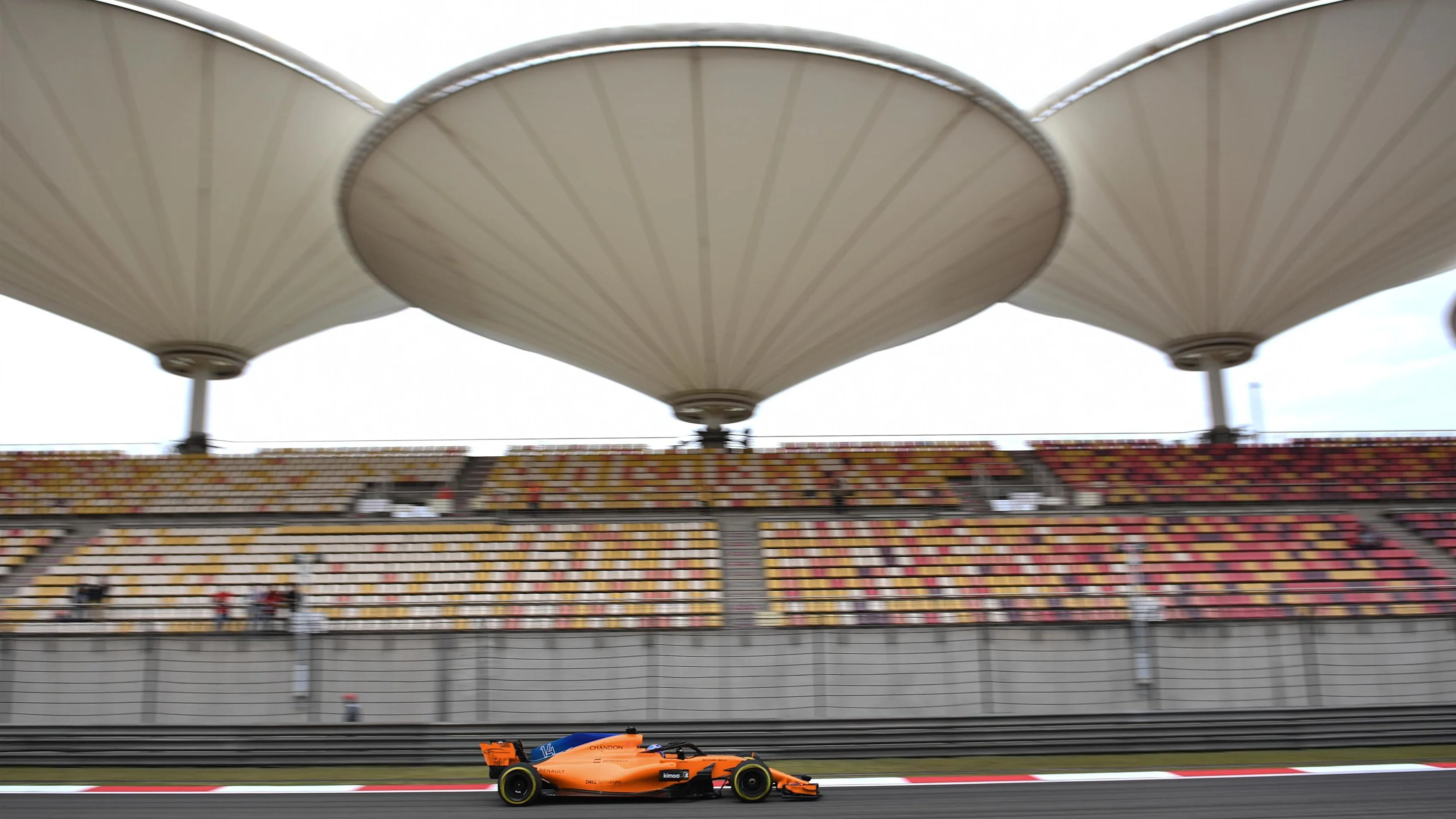 Fernando Alonso (ESP) McLaren MCL33 at Formula One World Championship, Rd3, Chinese Grand Prix, Practice, Shanghai, China, Friday 13 April 2018. © Simon Galloway/Sutton Images