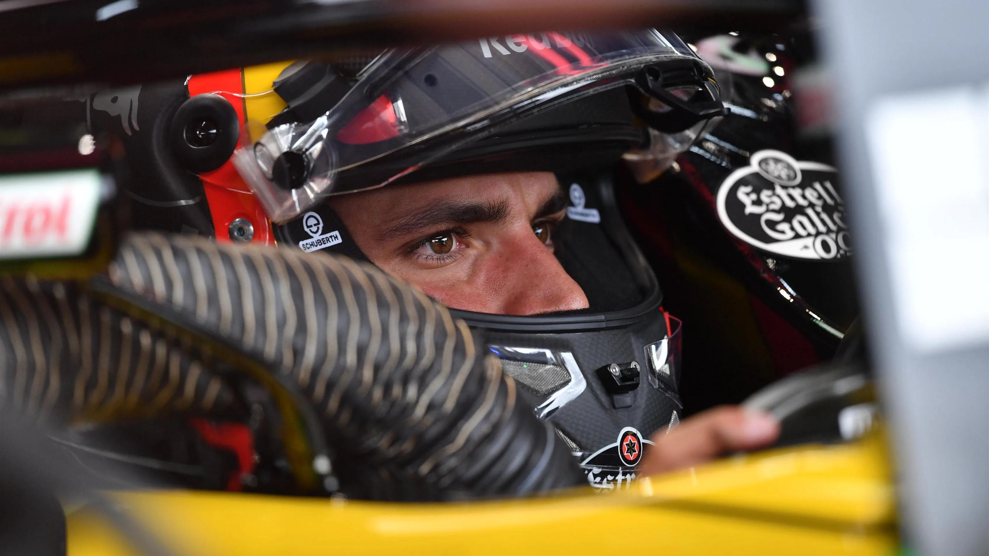 Carlos Sainz jr (ESP) Renault Sport F1 Team RS18 at Formula One World Championship, Rd8, French