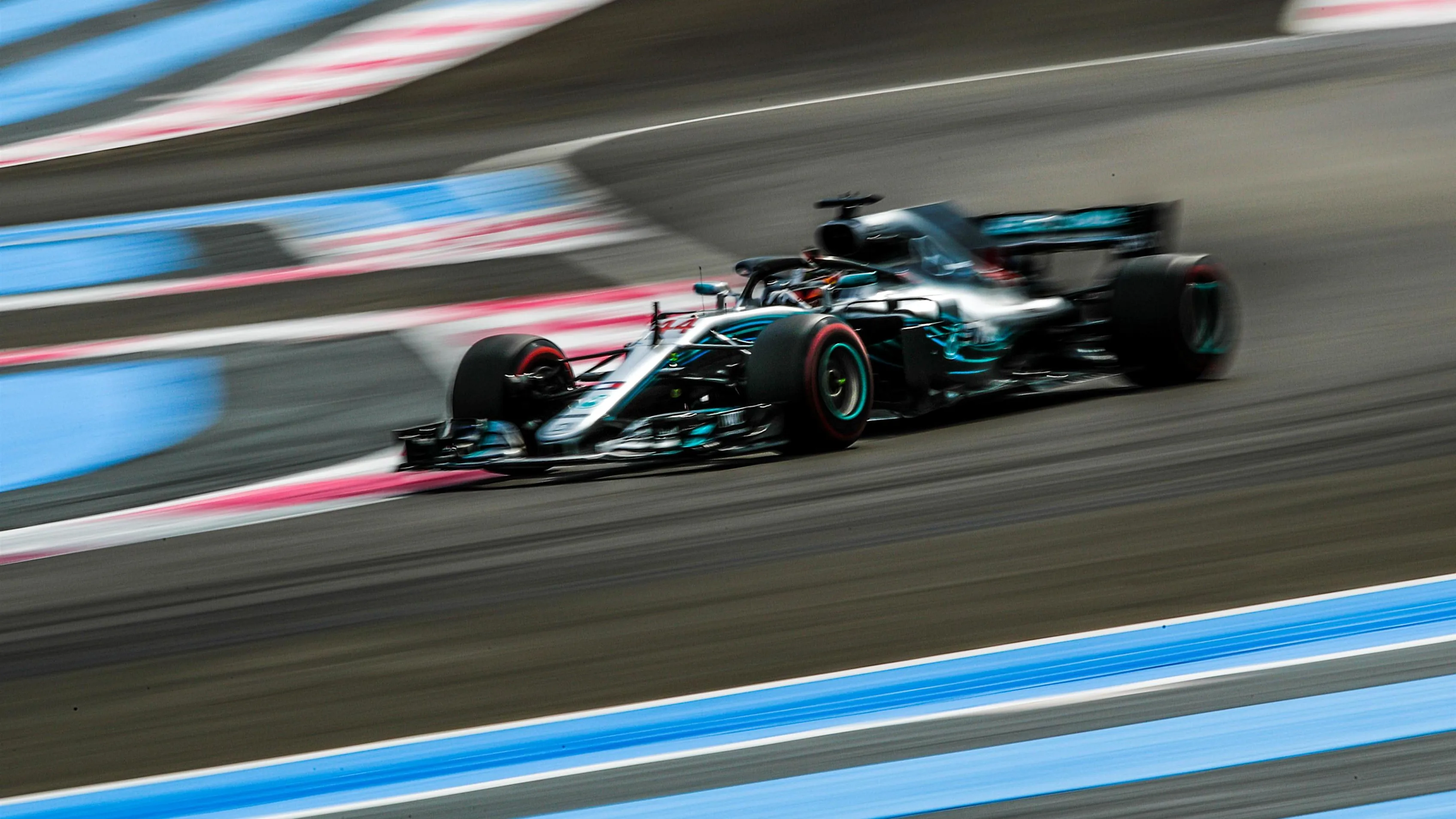 Lewis Hamilton (GBR) Mercedes-AMG F1 W09 EQ Power+ at Formula One World Championship, Rd8, French