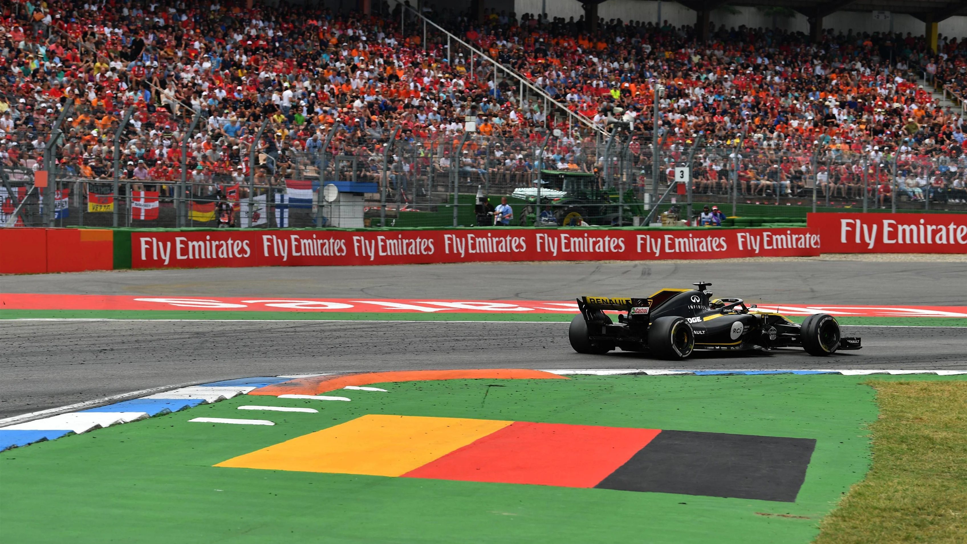 Nico Hulkenberg (GER) Renault Sport F1 Team RS18 at Formula One World Championship, Rd11, German