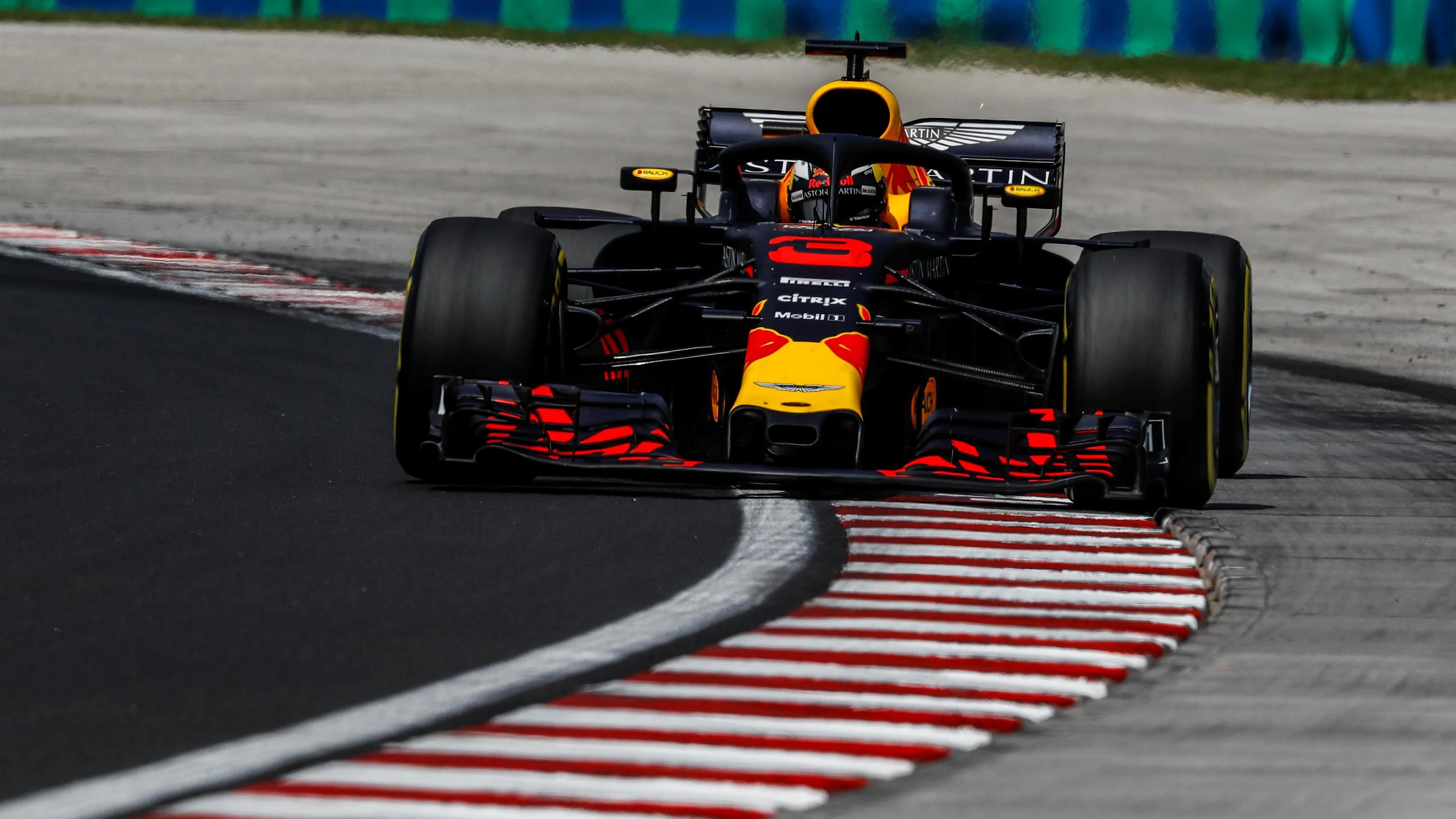 Daniel Ricciardo (AUS) Red Bull Racing RB14 at Formula One World Championship, Rd12, Hungarian