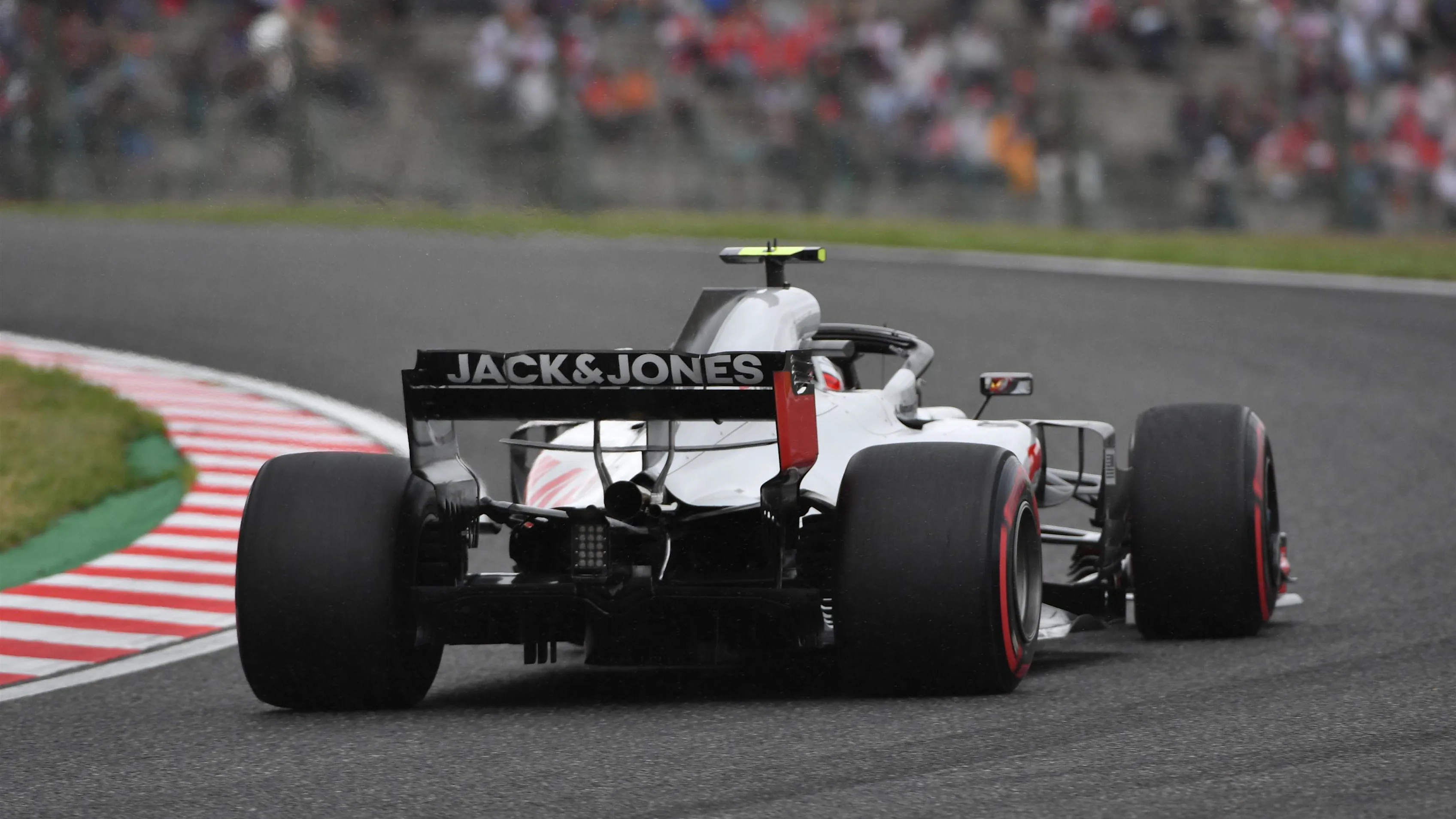 Kevin Magnussen, Haas F1 Team VF-18 at Formula One World Championship, Rd17, Japanese Grand Prix, Qualifying, Suzuka, Japan, Saturday 6 October 2018.
