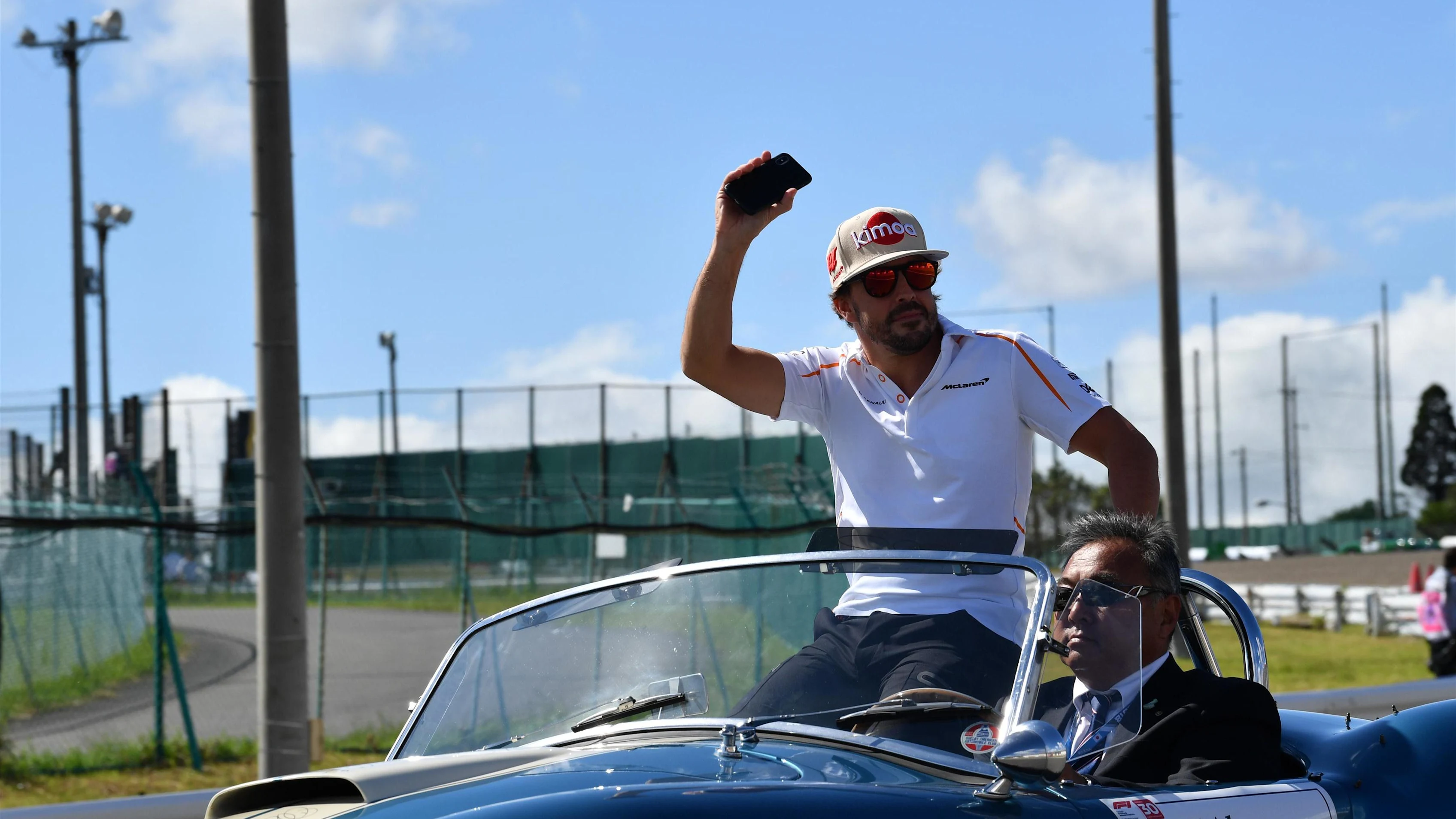 Fernando Alonso, McLaren on the drivers parade at Formula One World Championship, Rd17, Japanese Grand Prix, Race, Suzuka, Japan, Sunday 7 October 2018.
