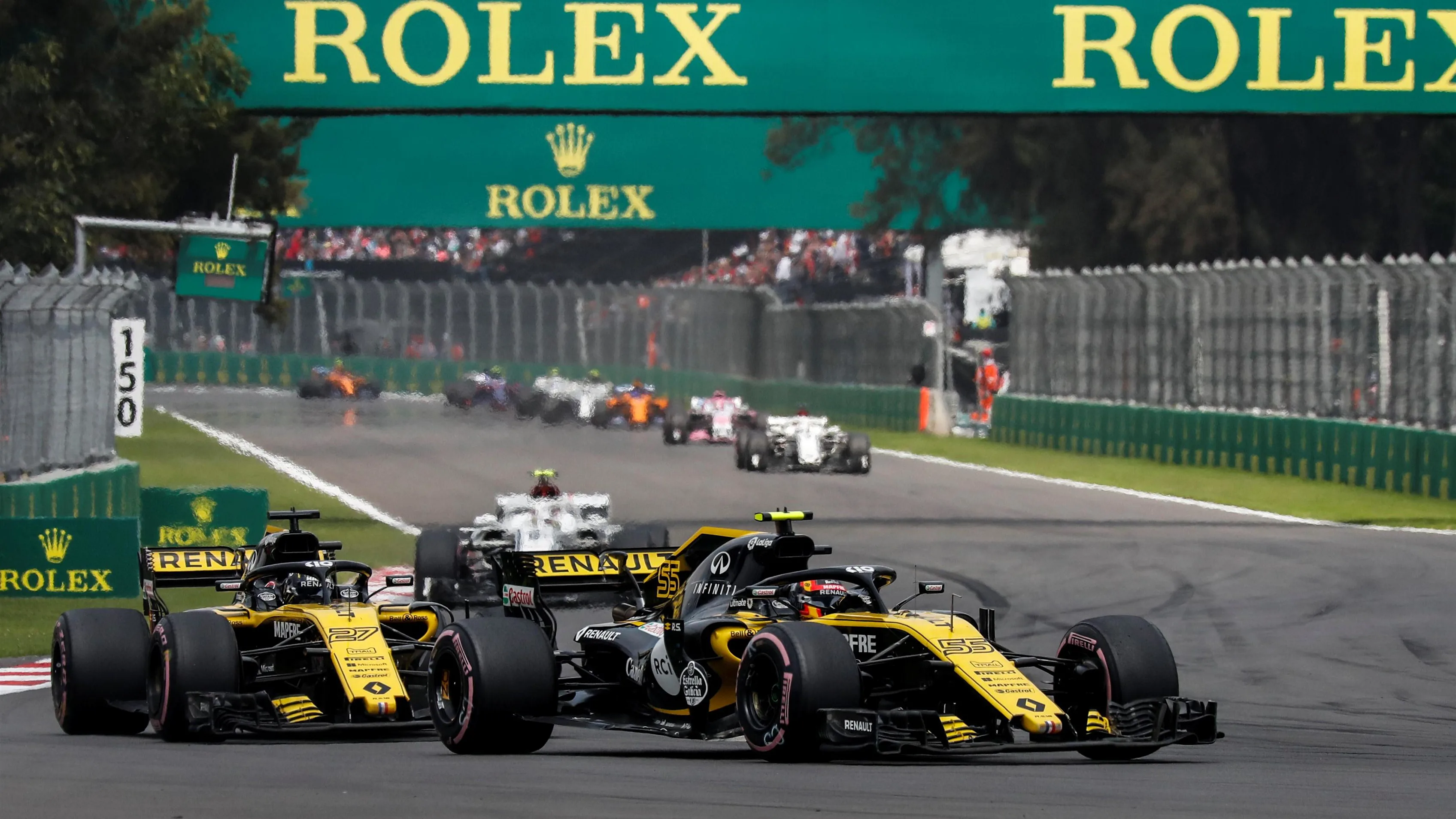 Carlos Sainz Jr, Renault Sport F1 Team R.S. 18 leads Nico Hulkenberg, Renault Sport F1 Team R.S. 18