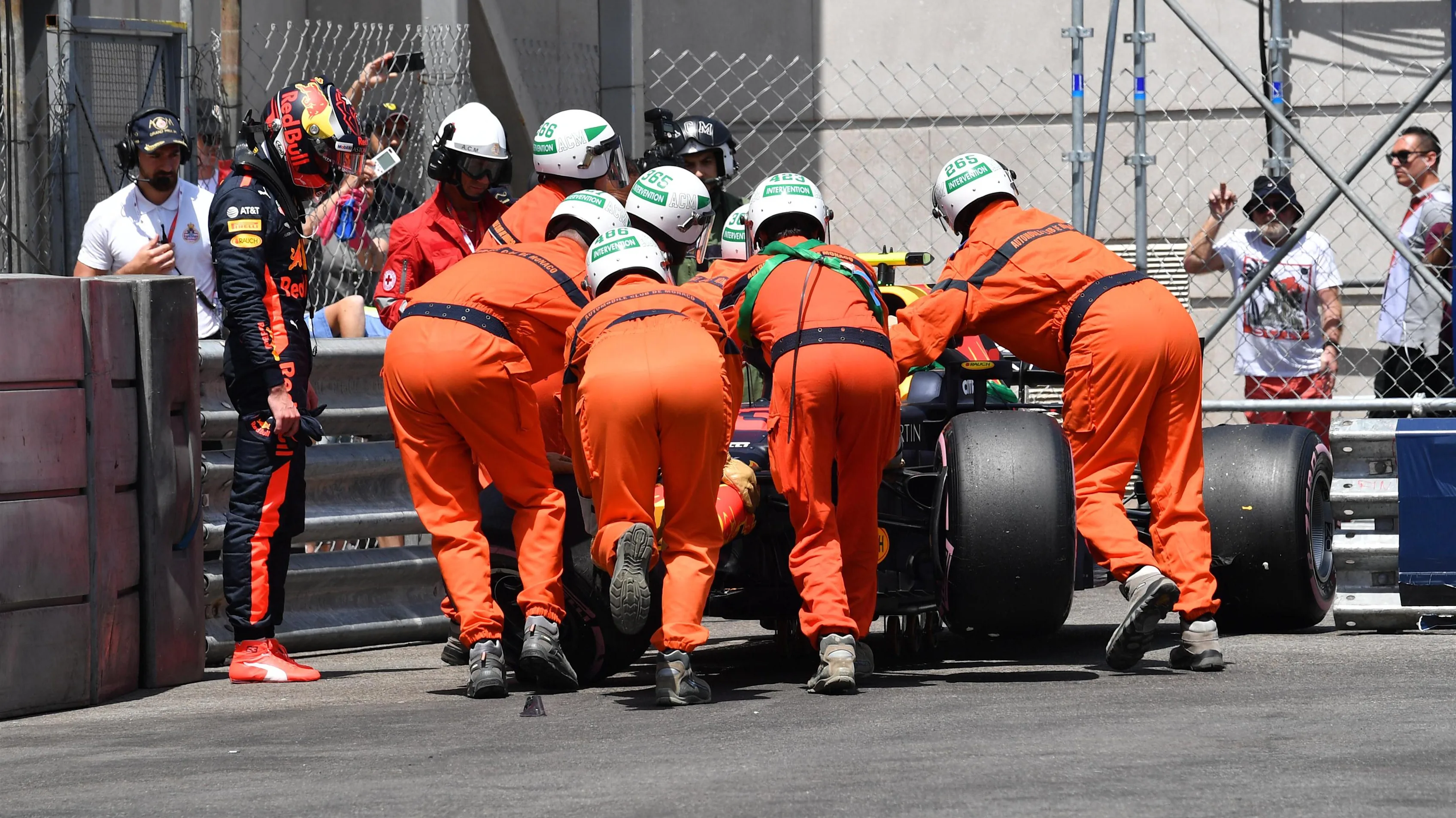 Max Verstappen (NED) Red Bull Racing RB14 crashed in FP3 at Formula One World Championship, Rd6,