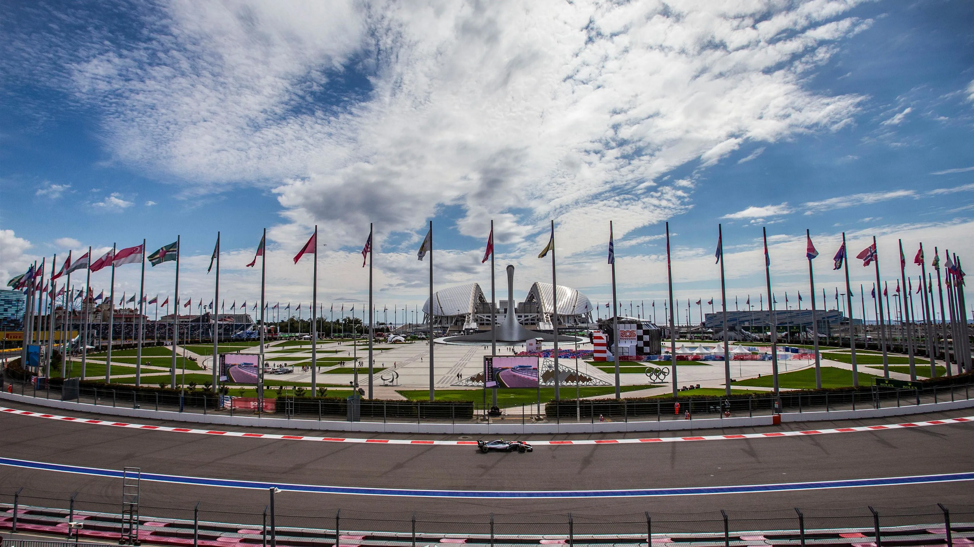 Valtteri Bottas, Mercedes AMG F1 W09 EQ Power+ at Formula One World Championship, Rd16, Russian
