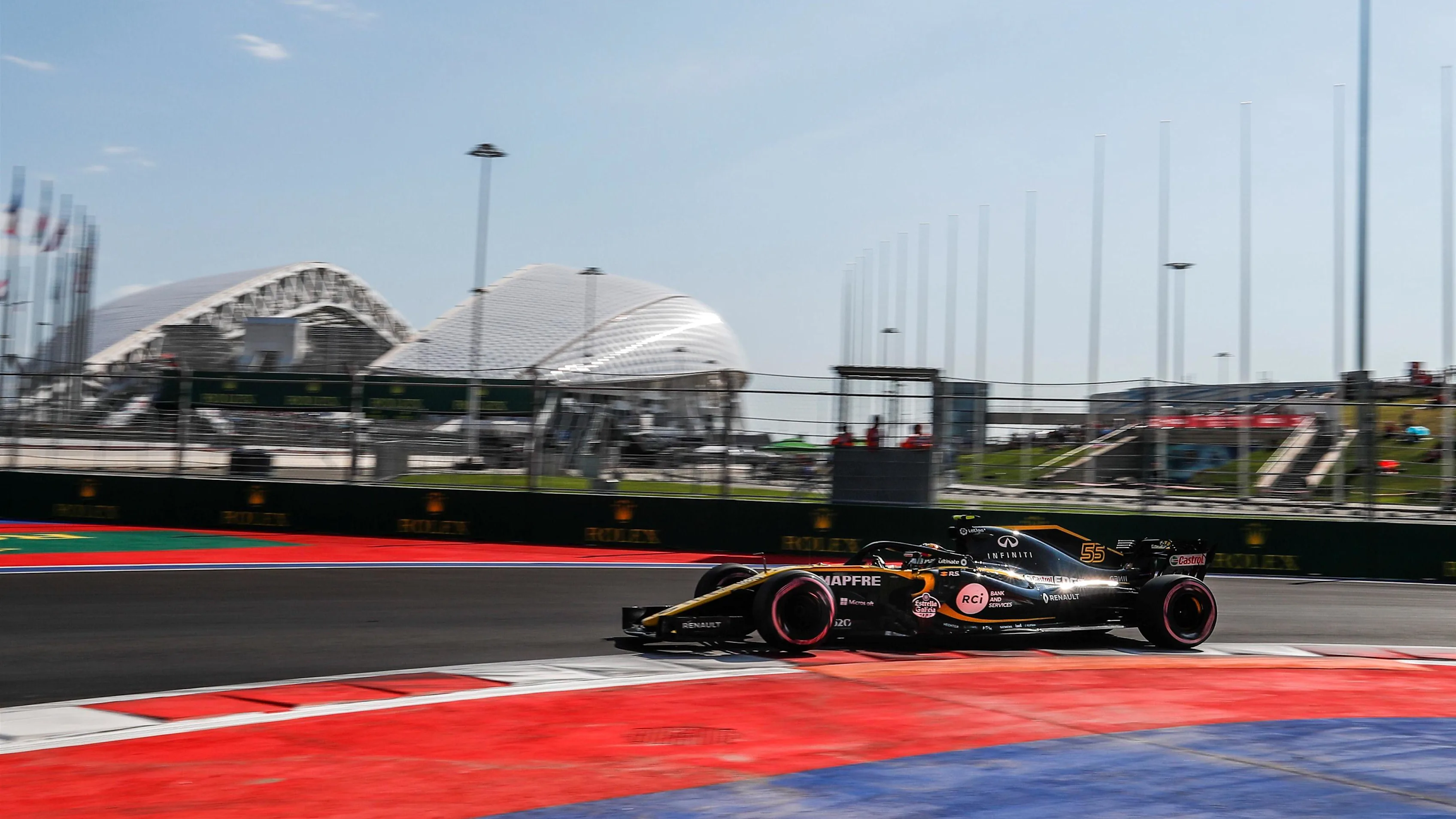 Carlos Sainz Jr, Renault Sport F1 Team R.S. 18 at Formula One World Championship, Rd16, Russian