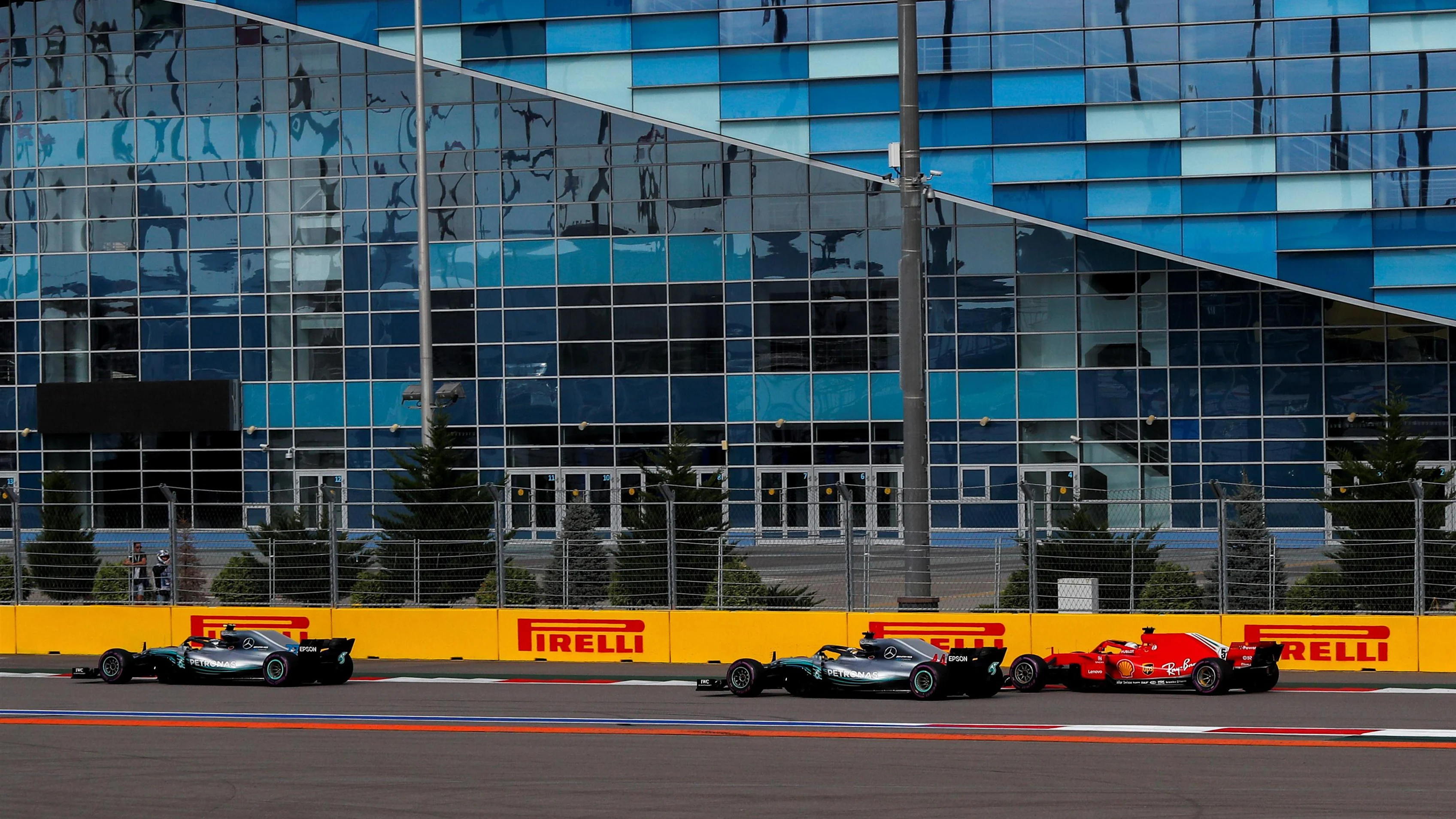 Valtteri Bottas, Mercedes AMG F1 W09 EQ Power+ leads Lewis Hamilton, Mercedes AMG F1 W09 EQ Power+