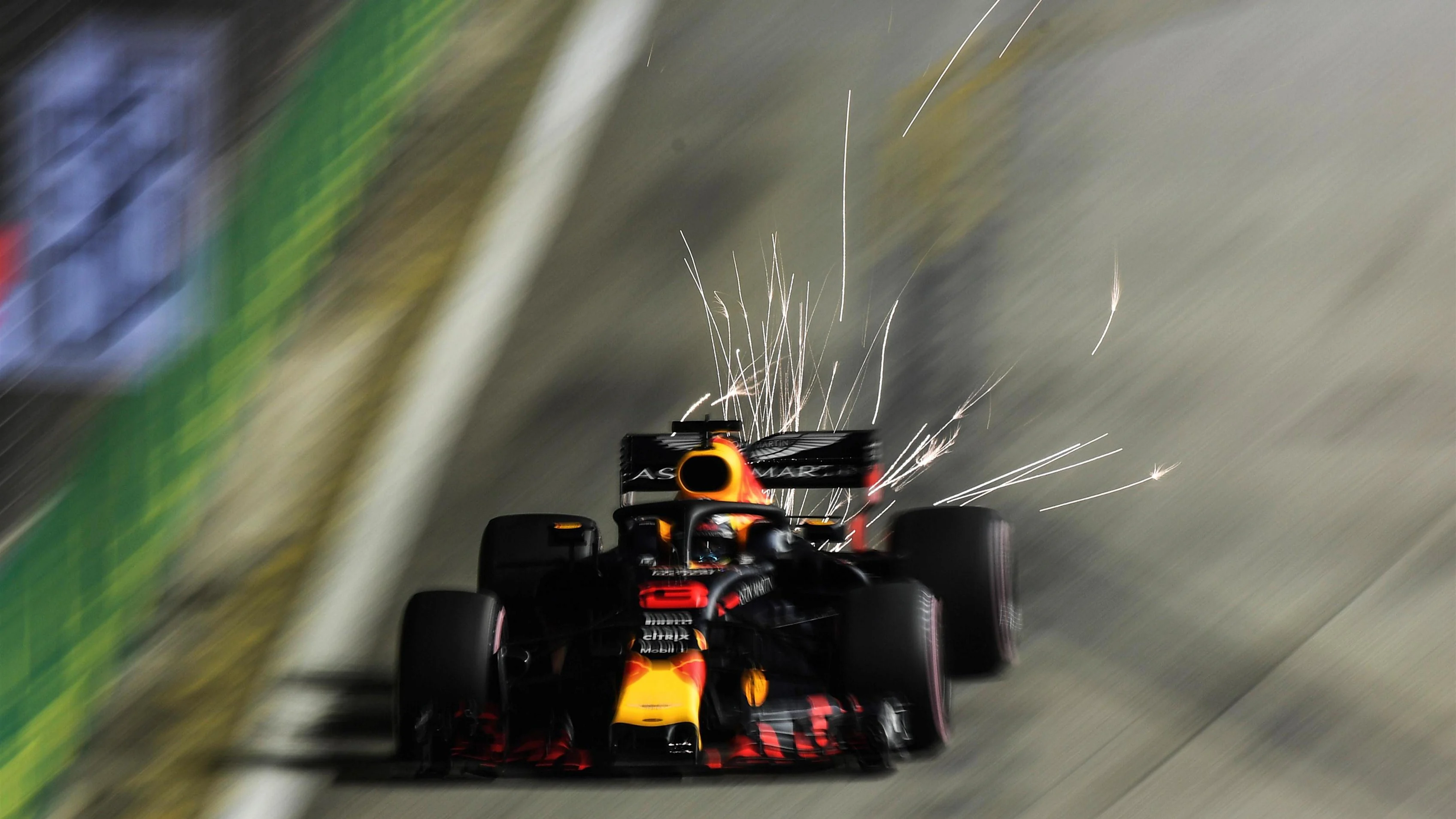 Daniel Ricciardo, Red Bull Racing RB14 at Formula One World Championship, Rd15, Singapore Grand Prix, Qualifying, Marina Bay Circuit, Singapore, Saturday 15 September 2018.