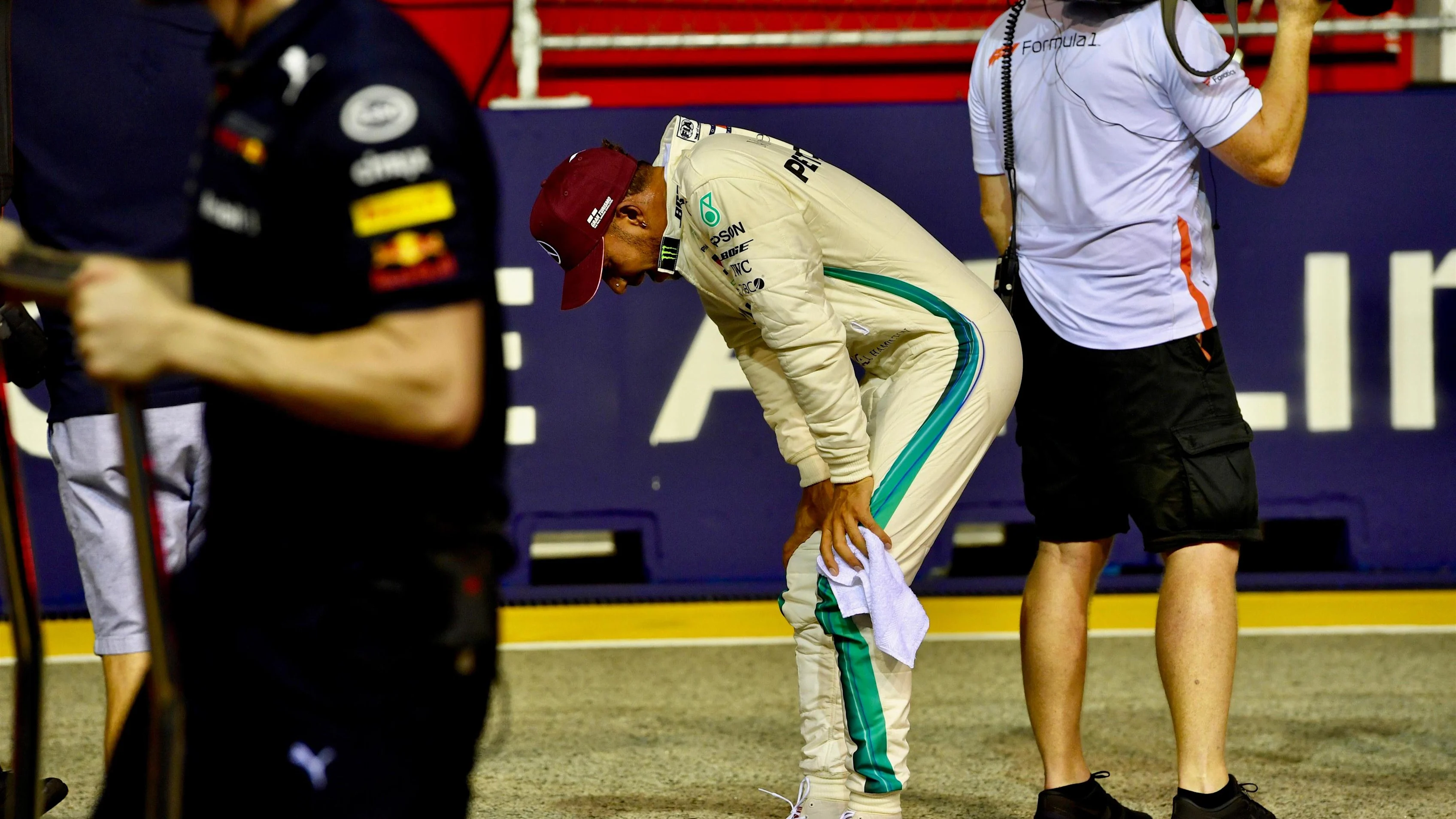 Lewis Hamilton, Mercedes AMG F1 celebrates in parc ferme at Formula One World Championship, Rd15, Singapore Grand Prix, Qualifying, Marina Bay Circuit, Singapore, Saturday 15 September 2018.