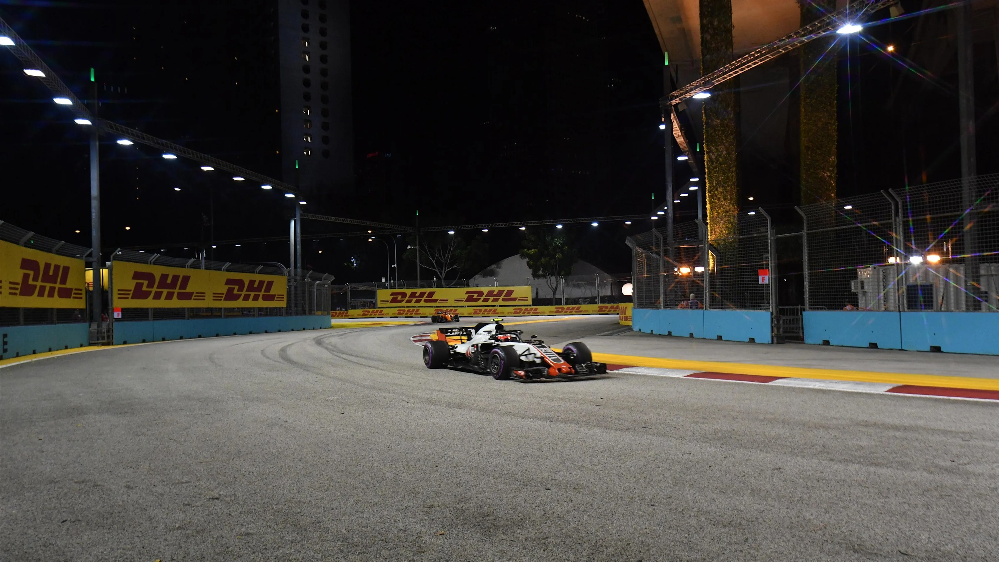 Kevin Magnussen, Haas F1 Team VF-18 at Formula One World Championship, Rd15, Singapore Grand Prix,