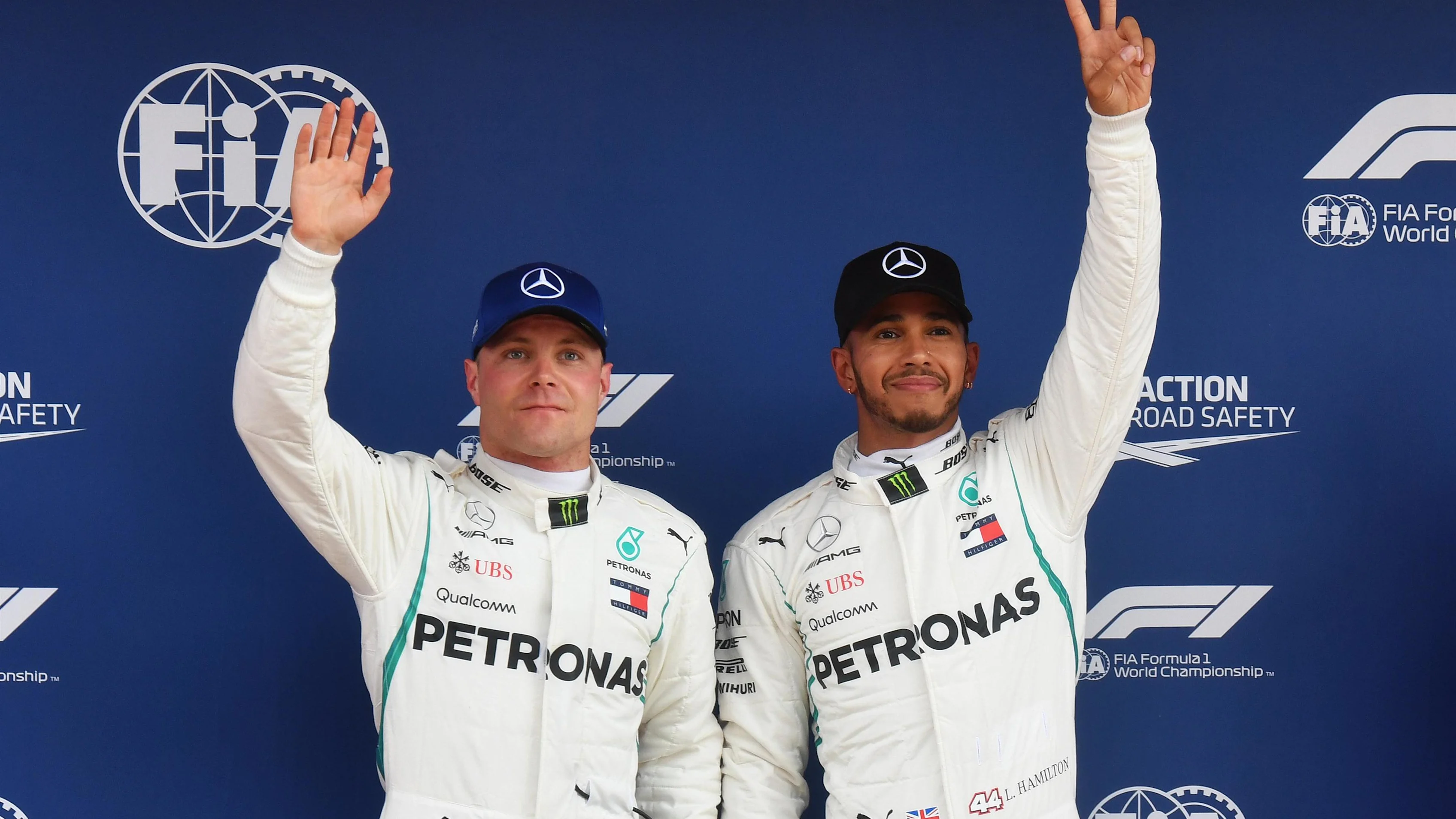 Valtteri Bottas (FIN) Mercedes-AMG F1 and Lewis Hamilton (GBR) Mercedes-AMG F1 celebrate in parc
