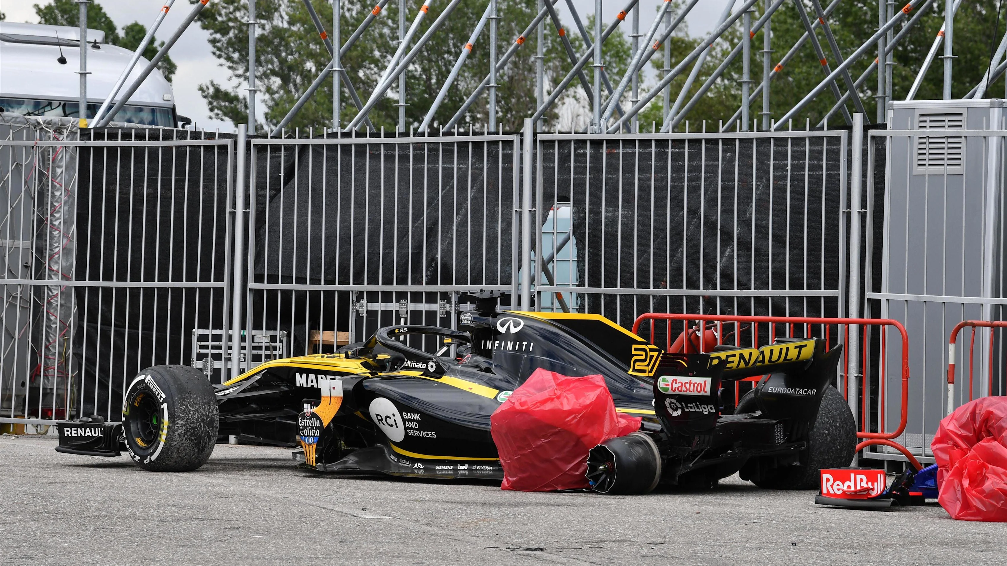 The crashed car of race retiree Nico Hulkenberg (GER) Renault Sport F1 Team RS18 at Formula One World Championship, Rd5, Spanish Grand Prix, Race, Barcelona, Spain, Sunday 13 May 2018. © Mark Sutton/Sutton Images