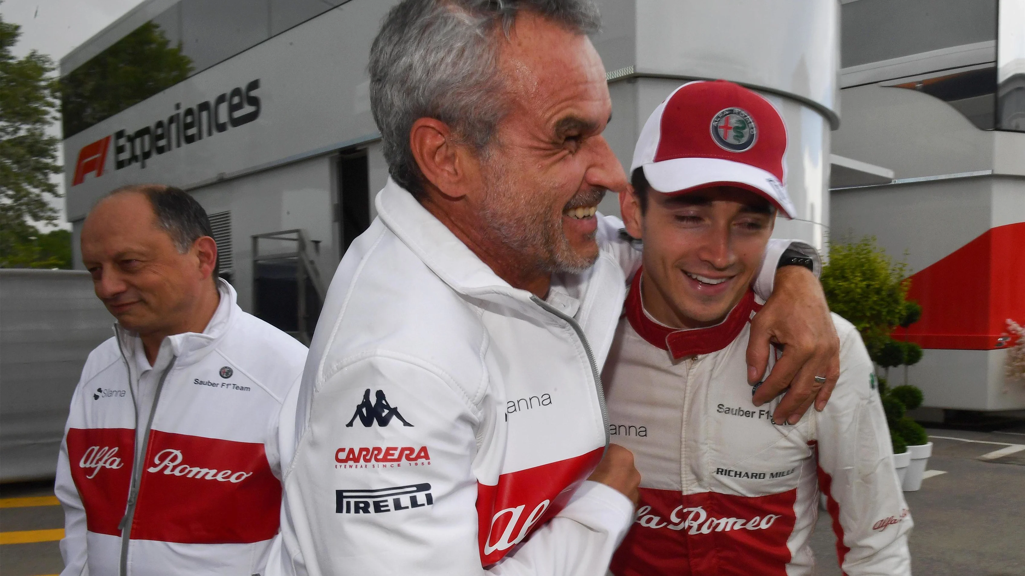 Charles Leclerc (MON) Alfa Romeo Sauber F1 Team celebrates tenth place with Beat Zehnder (SUI) Alfa Romeo Sauber F1 Team Manager at F1 World Championship, Rd5, Spanish Grand Prix, Race, Barcelona, Spain, Sunday 13 May 2018. © Mark Sutton/Sutton Images