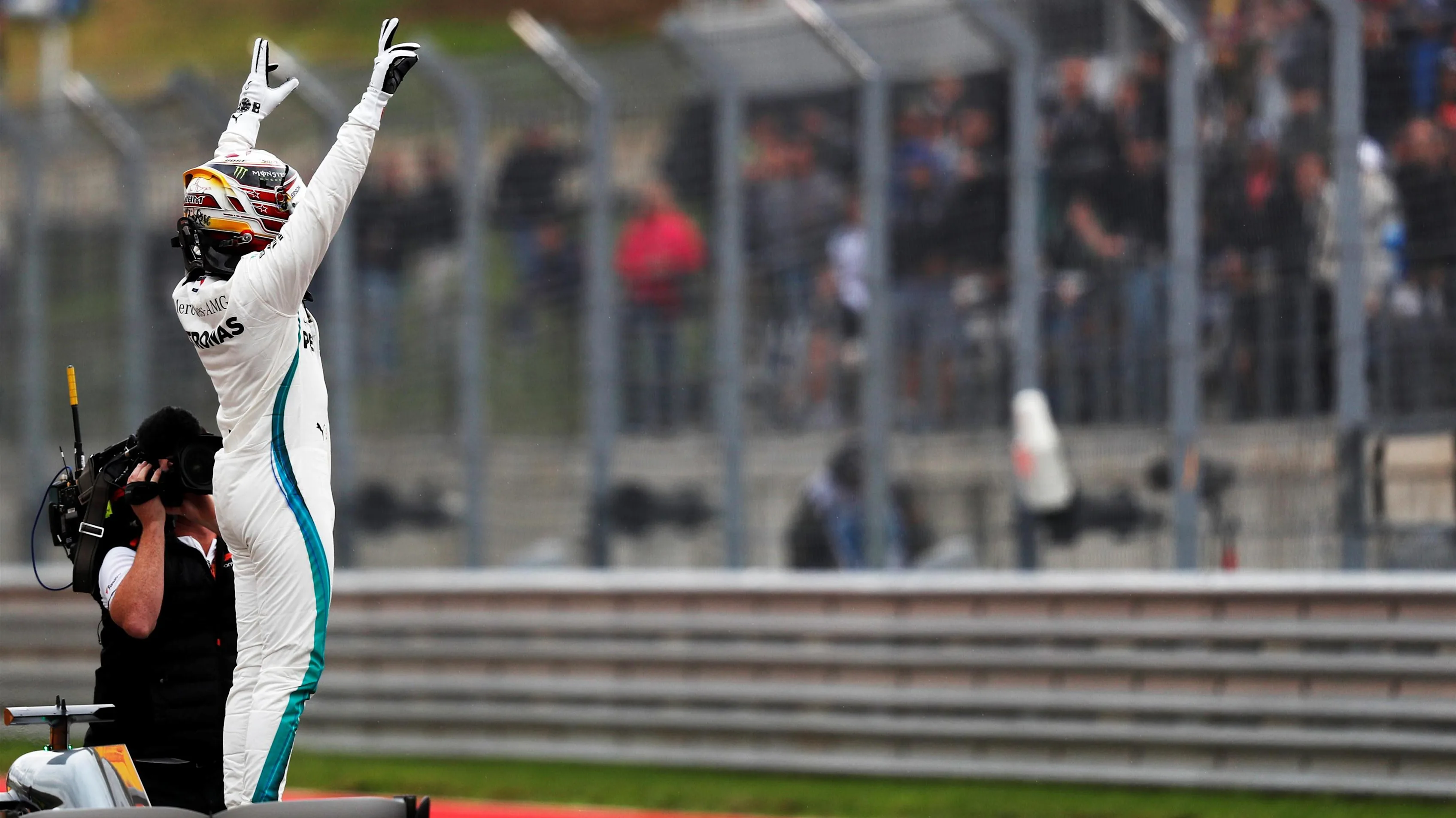 Pole sitter Lewis Hamilton, Mercedes AMG F1 celebrates in Parc Ferme at Formula World Championship, Rd18, United States Grand Prix, Qualifying, Circuit of the Americas, Austin, Texas, USA, Saturday 20 October 2018.