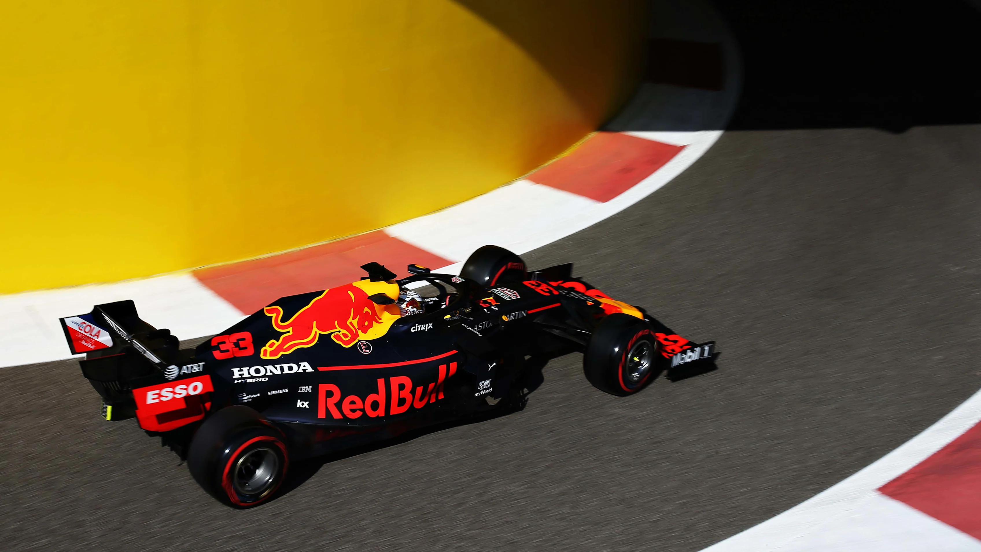 ABU DHABI, UNITED ARAB EMIRATES - NOVEMBER 29: Max Verstappen of the Netherlands driving the (33)