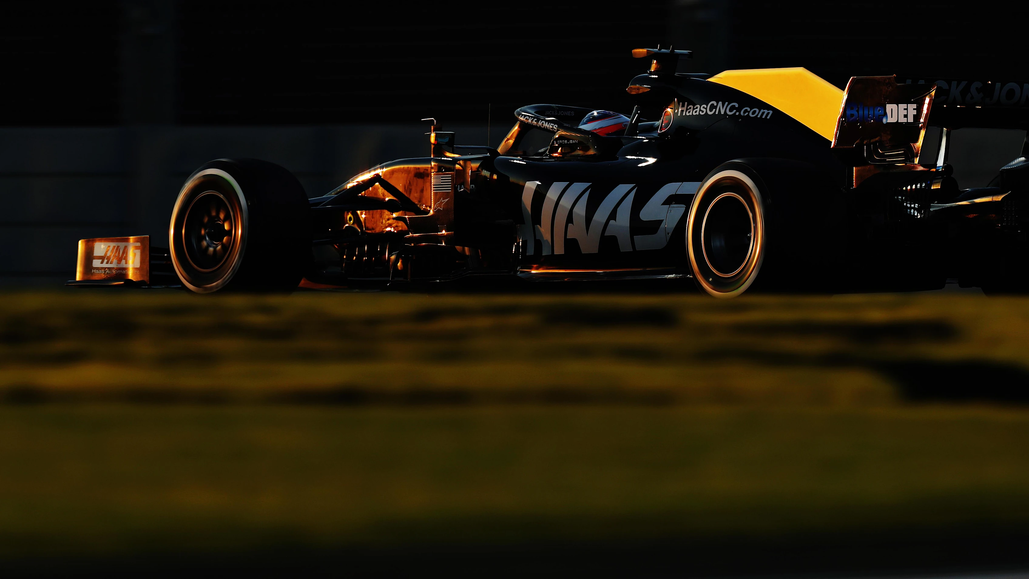 ABU DHABI, UNITED ARAB EMIRATES - NOVEMBER 29: Romain Grosjean of France driving the (8) Haas F1