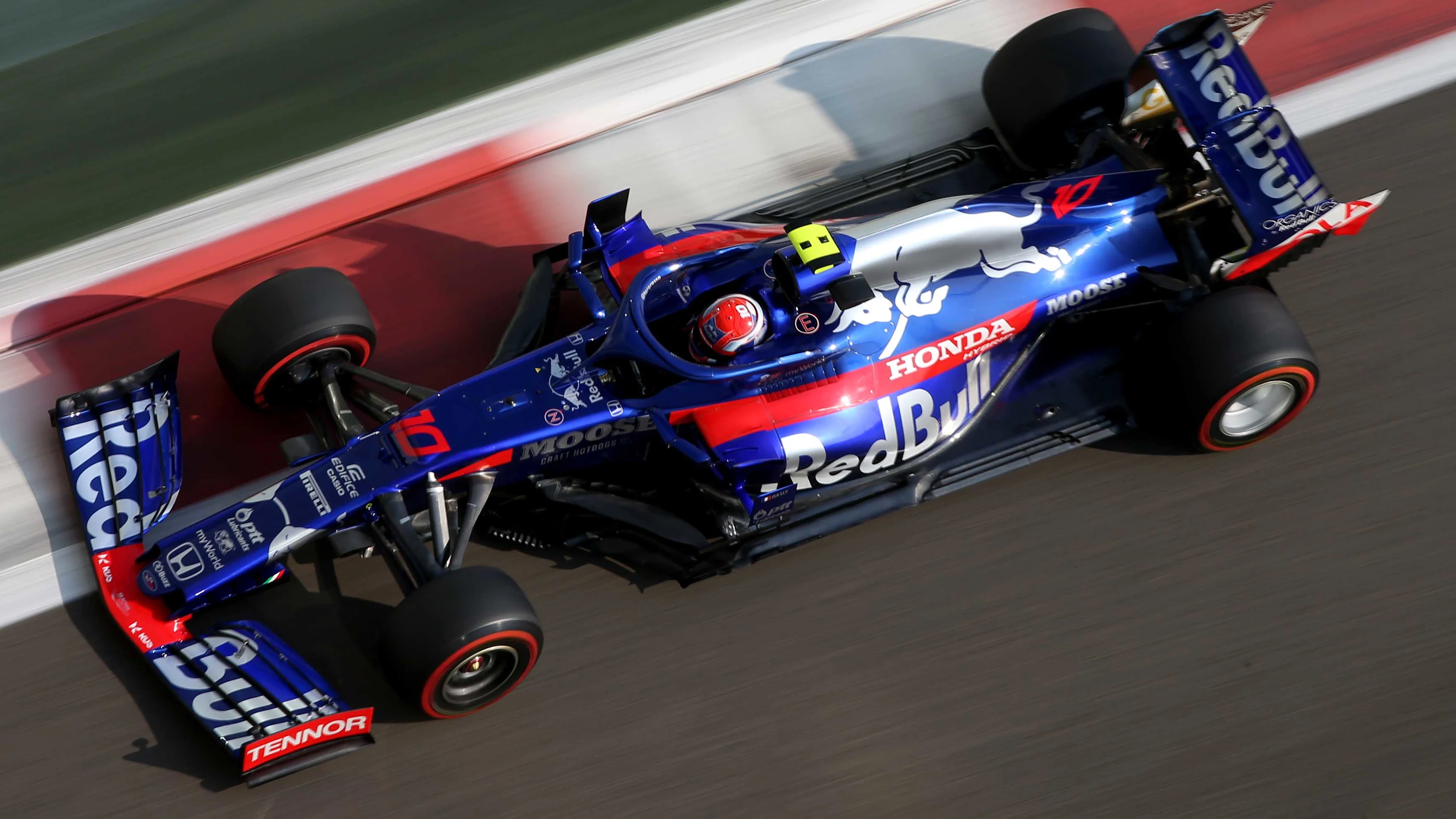 ABU DHABI, UNITED ARAB EMIRATES - NOVEMBER 30: Pierre Gasly of France driving the (10) Scuderia