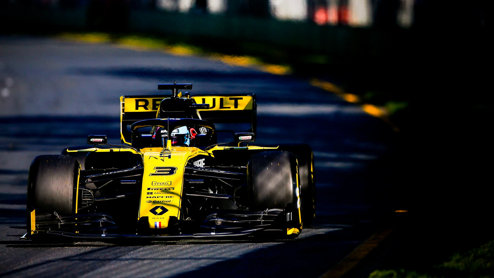 MELBOURNE GRAND PRIX CIRCUIT, AUSTRALIA - MARCH 15: Daniel Ricciardo, Renault R.S.19 during the