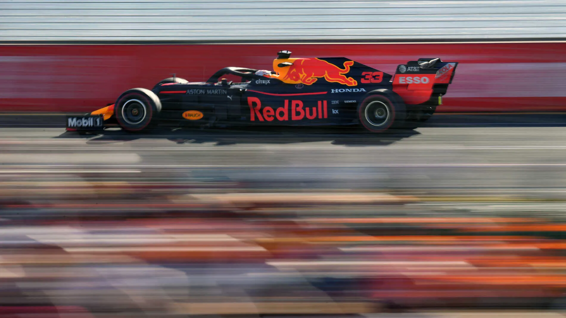 MELBOURNE GRAND PRIX CIRCUIT, AUSTRALIA - MARCH 15: Max Verstappen, Red Bull Racing RB15 during the