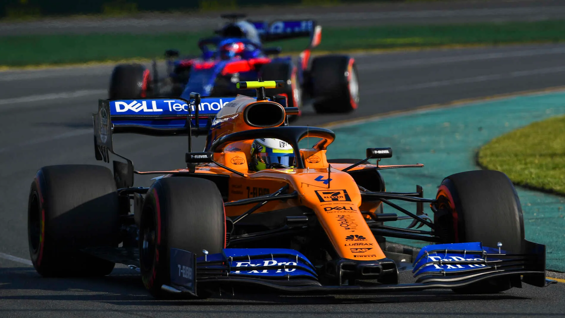 MELBOURNE GRAND PRIX CIRCUIT, AUSTRALIA - MARCH 16: Lando Norris, McLaren MCL34, leads Daniil