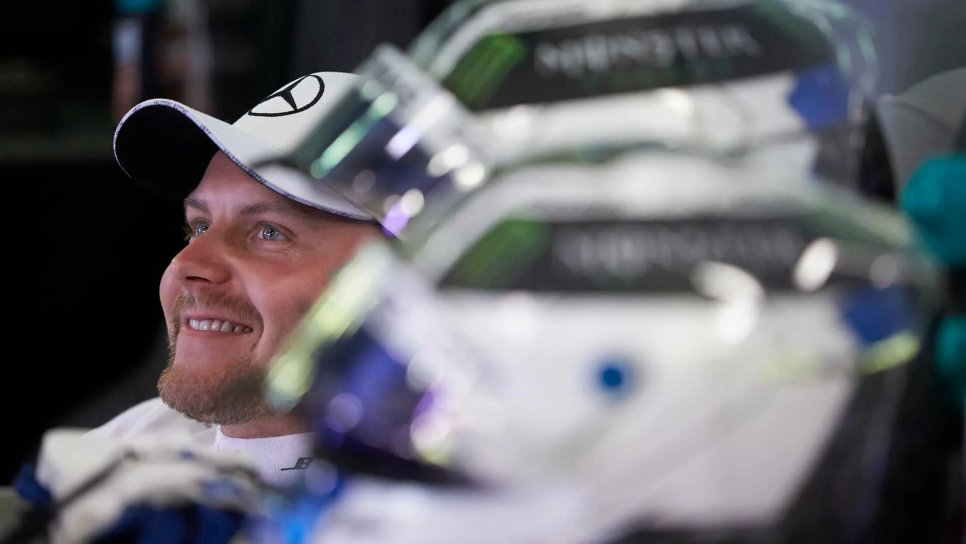 MELBOURNE GRAND PRIX CIRCUIT, AUSTRALIA - MARCH 16: Valtteri Bottas, Mercedes AMG F1 during the