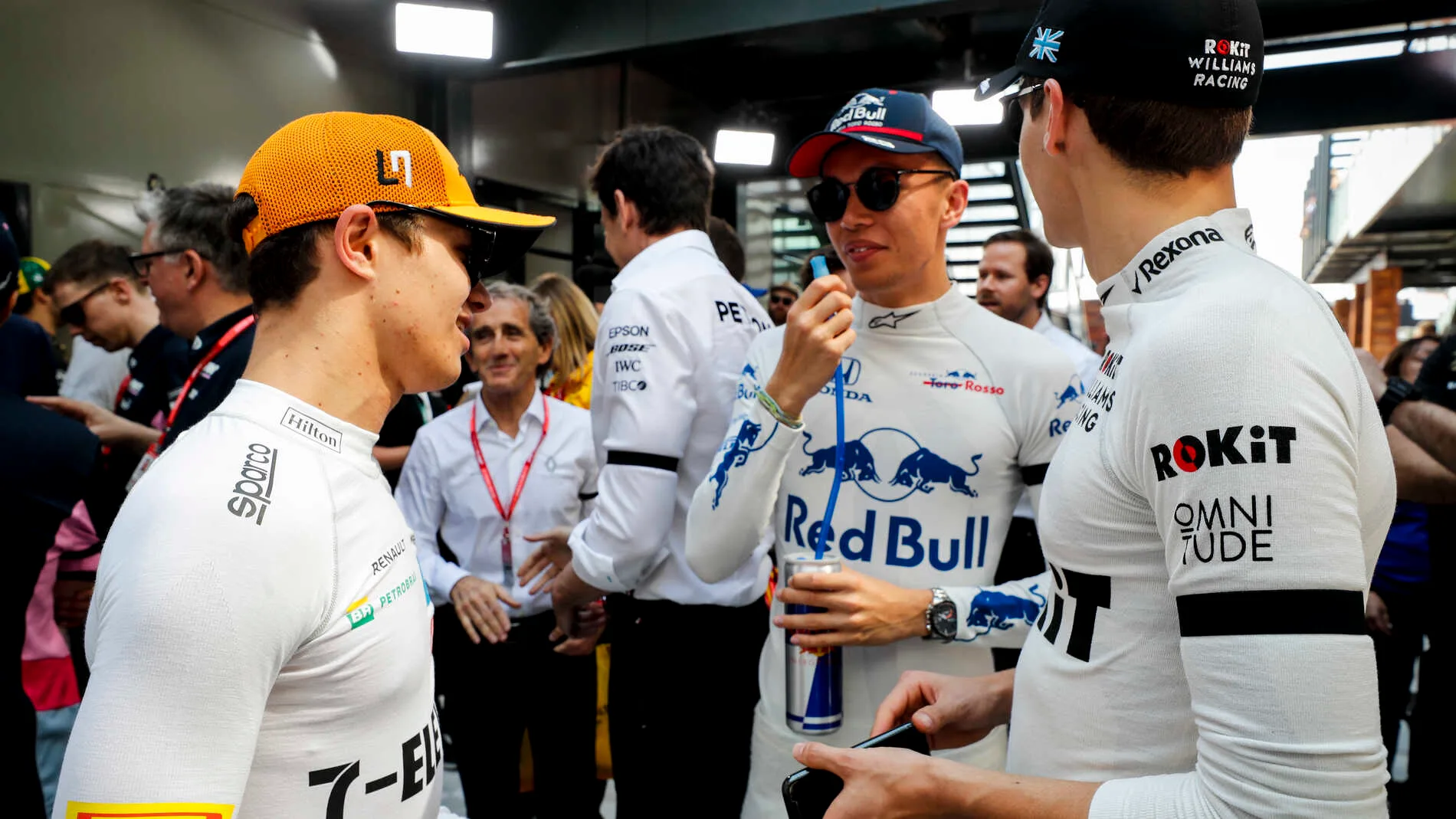 MELBOURNE GRAND PRIX CIRCUIT, AUSTRALIA - MARCH 17: Lando Norris, McLaren, Alexander Albon, Toro
