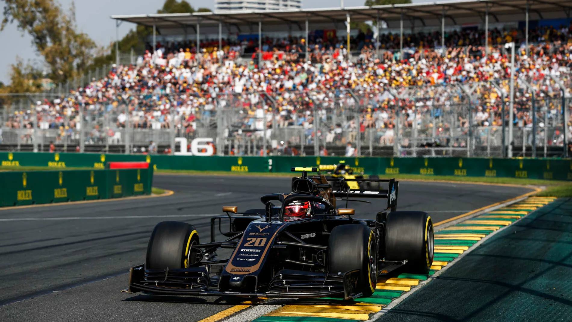 MELBOURNE GRAND PRIX CIRCUIT, AUSTRALIA - MARCH 17: Kevin Magnussen, Haas VF-19 during the