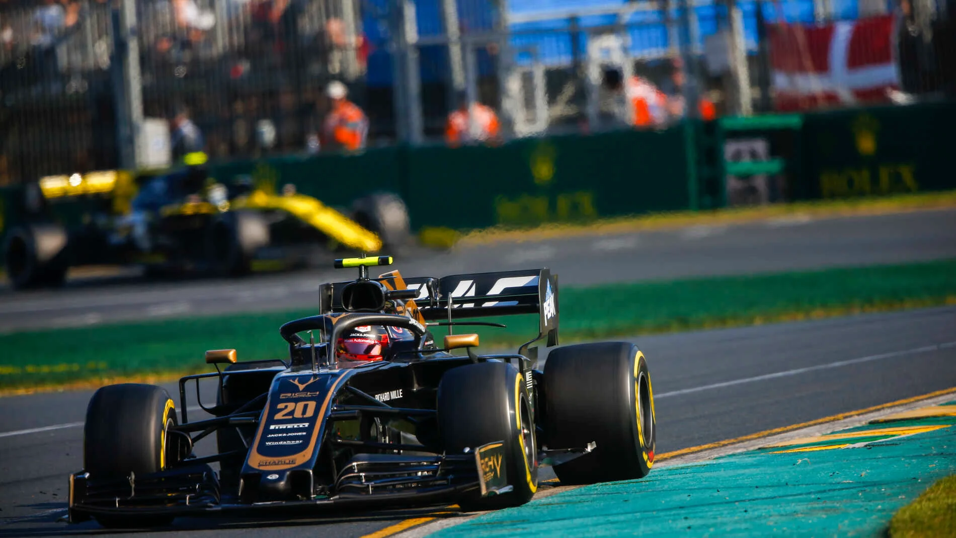 MELBOURNE GRAND PRIX CIRCUIT, AUSTRALIA - MARCH 17: Kevin Magnussen, Haas VF-19 during the