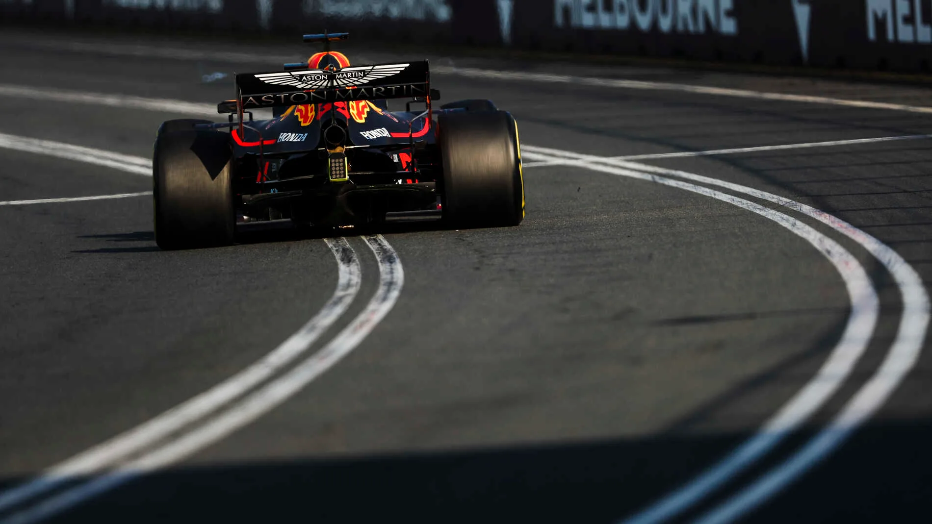 MELBOURNE GRAND PRIX CIRCUIT, AUSTRALIA - MARCH 17: Max Verstappen, Red Bull Racing RB15 during the