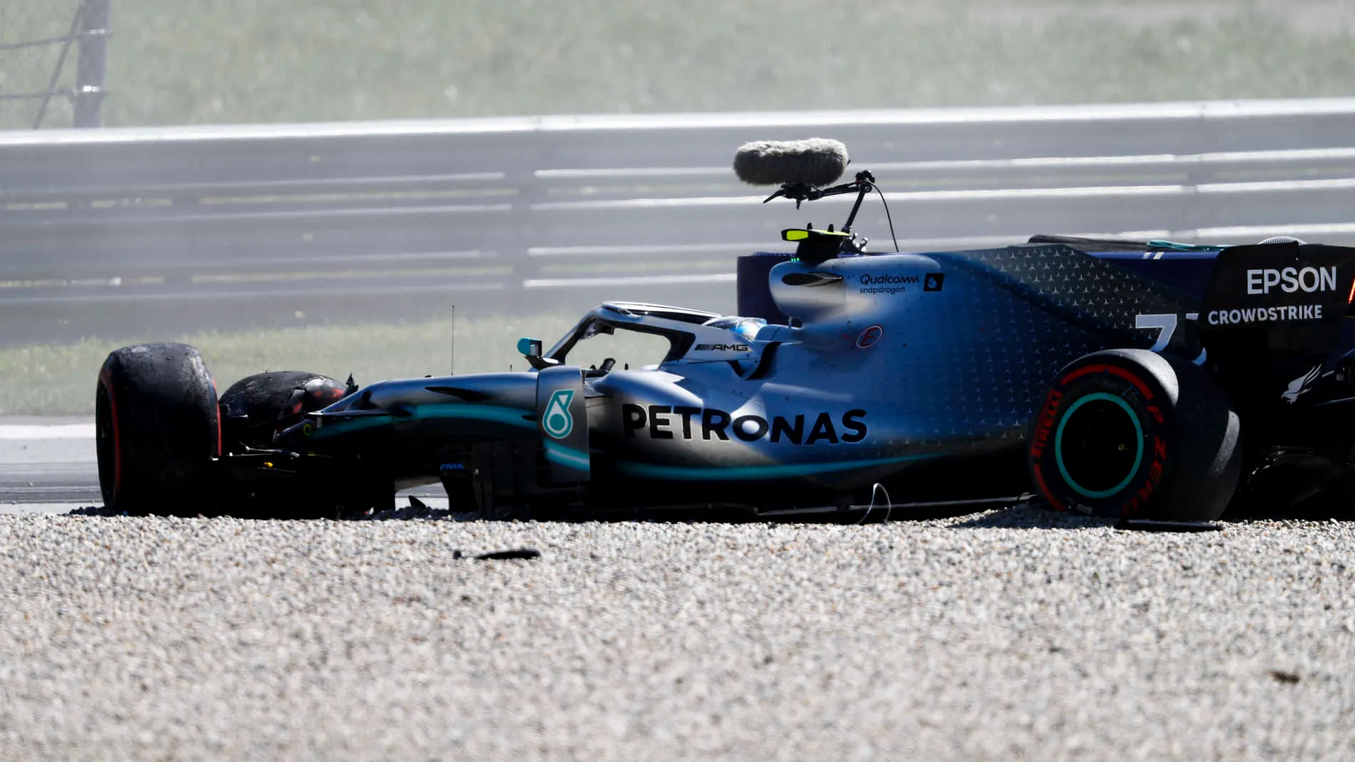 RED BULL RING, AUSTRIA - JUNE 28: Crash of Valtteri Bottas, Mercedes AMG W10 during the Austrian GP at Red Bull Ring on June 28, 2019 in Red Bull Ring, Austria. (Photo by Glenn Dunbar / LAT Images)