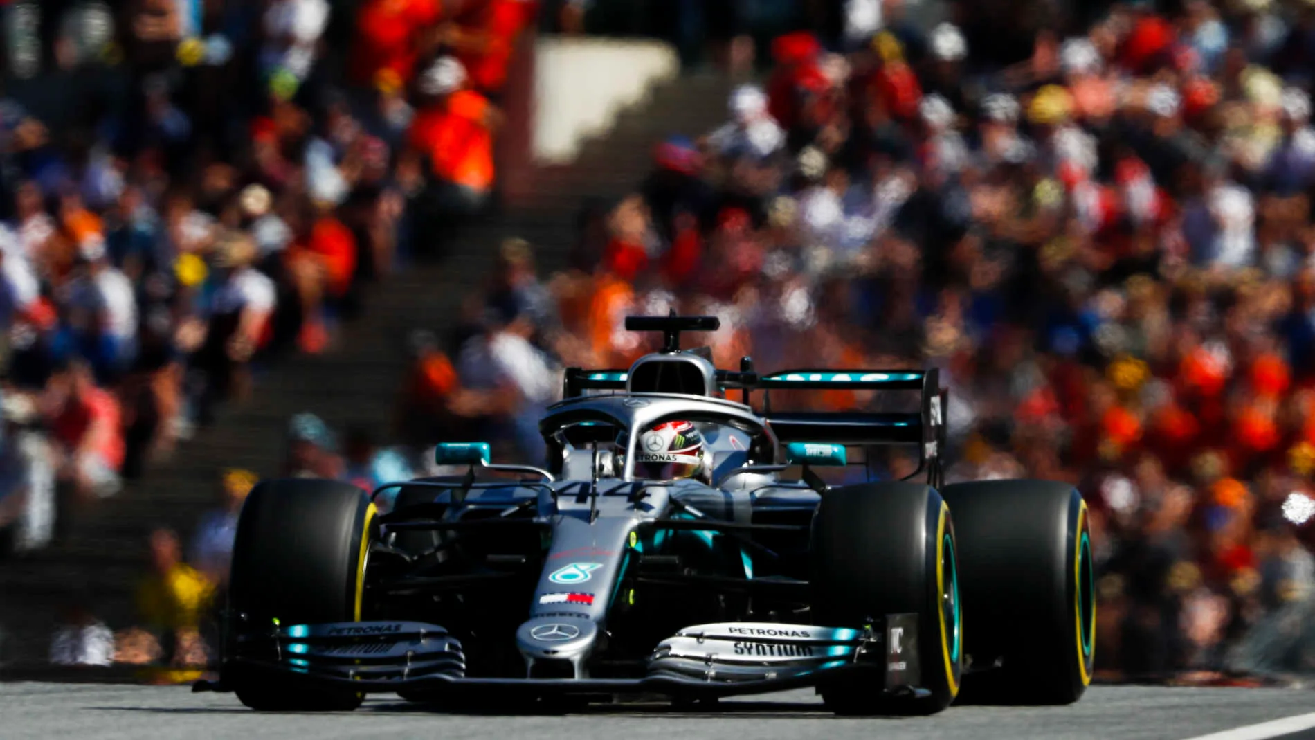 RED BULL RING, AUSTRIA - JUNE 29: Lewis Hamilton, Mercedes AMG F1 W10 during the Austrian GP at Red Bull Ring on June 29, 2019 in Red Bull Ring, Austria. (Photo by Glenn Dunbar / LAT Images)