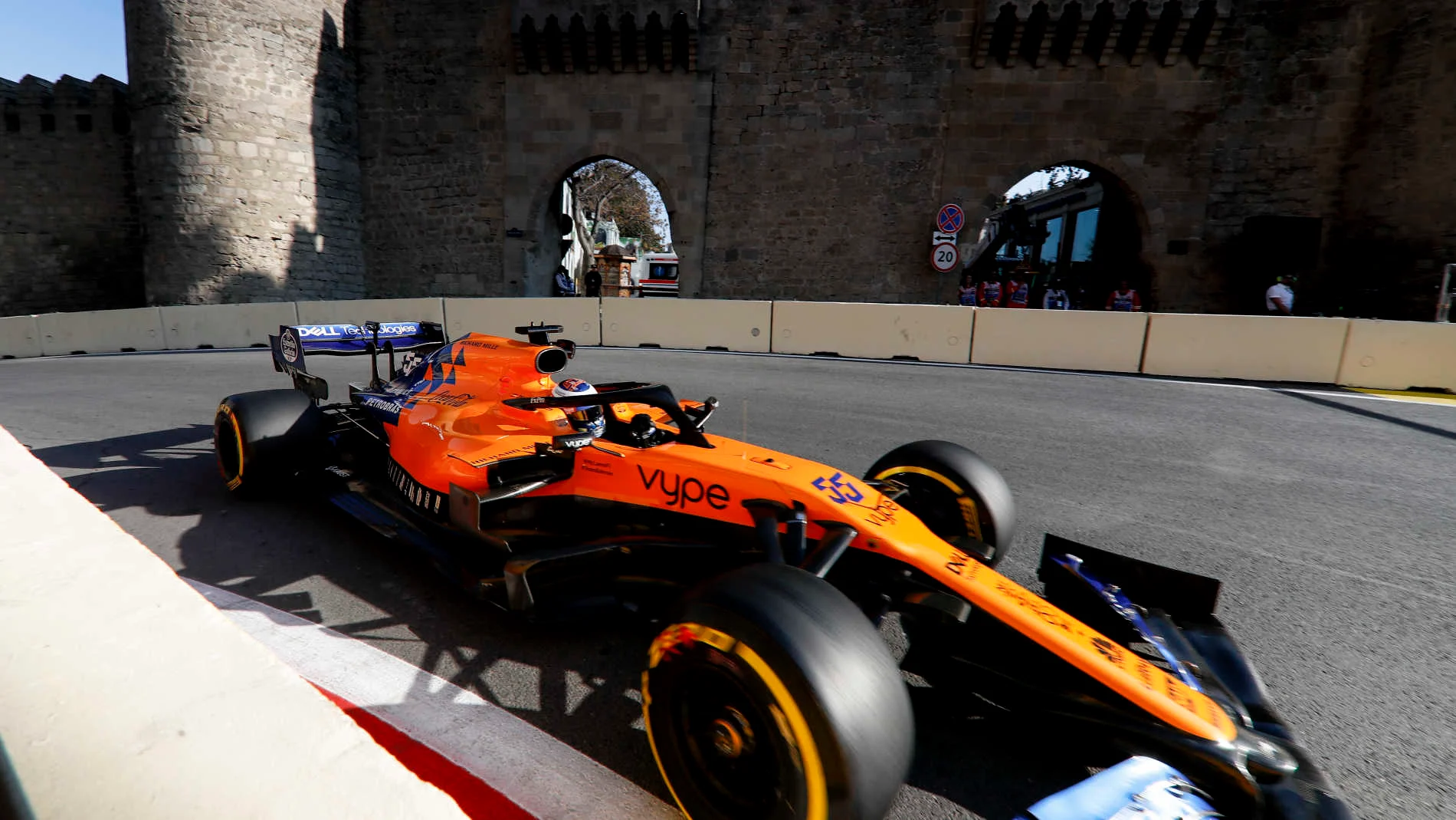 BAKU CITY CIRCUIT, AZERBAIJAN - APRIL 26: Carlos Sainz Jr., McLaren MCL34 during the Azerbaijan GP