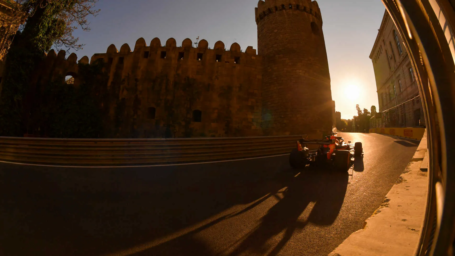 BAKU CITY CIRCUIT, AZERBAIJAN - APRIL 26: Max Verstappen, Red Bull Racing RB15 during the Azerbaijan GP at Baku City Circuit on April 26, 2019 in Baku City Circuit, Azerbaijan. (Photo by Jerry Andre / Sutton Images)