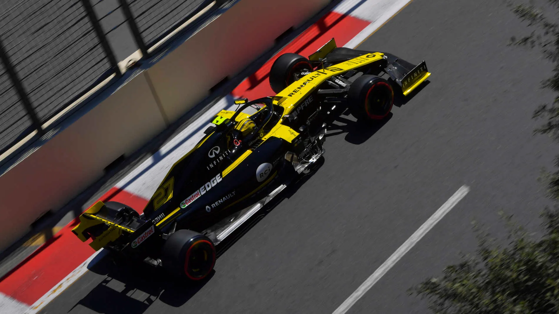 BAKU CITY CIRCUIT, AZERBAIJAN - APRIL 27: Nico Hulkenberg, Renault R.S. 19 during the Azerbaijan GP at Baku City Circuit on April 27, 2019 in Baku City Circuit, Azerbaijan. (Photo by Jerry Andre / Sutton Images)
