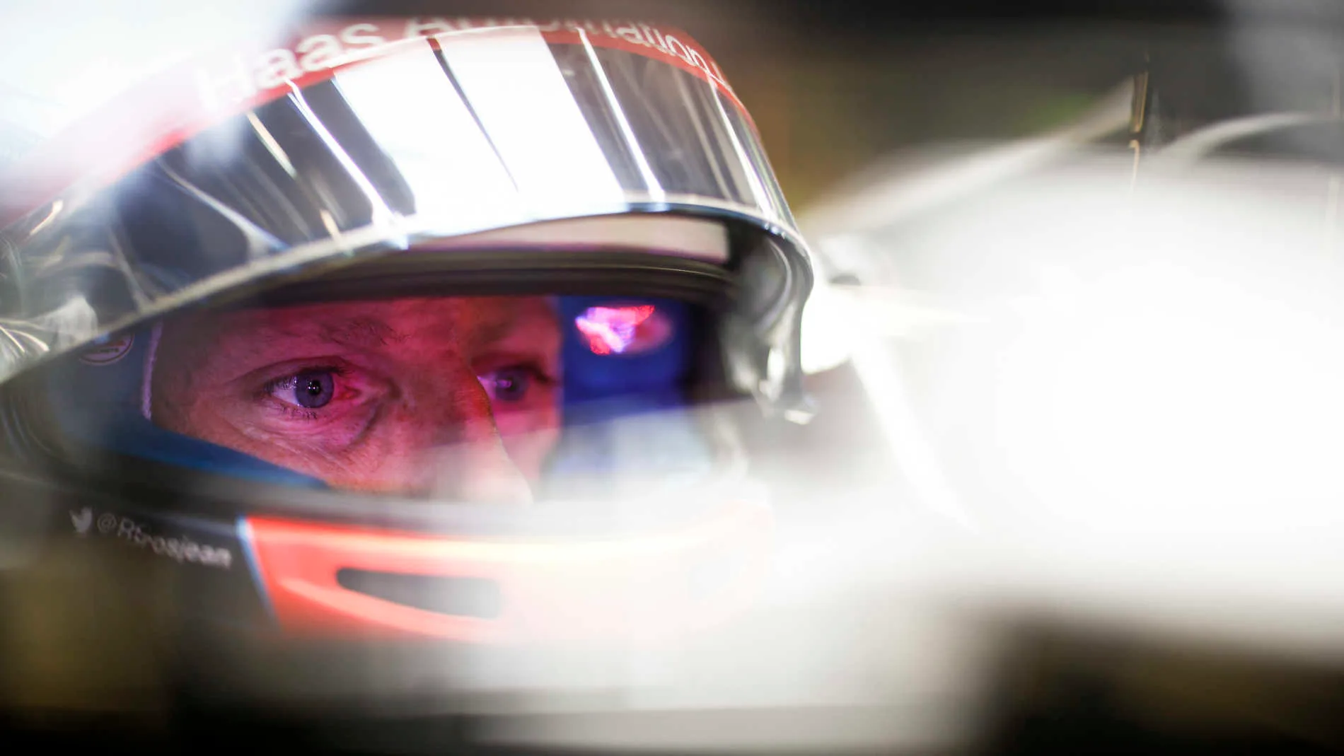 BAKU CITY CIRCUIT, AZERBAIJAN - APRIL 27: Romain Grosjean, Haas F1 during the Azerbaijan GP at Baku City Circuit on April 27, 2019 in Baku City Circuit, Azerbaijan. (Photo by Andy Hone / LAT Images)