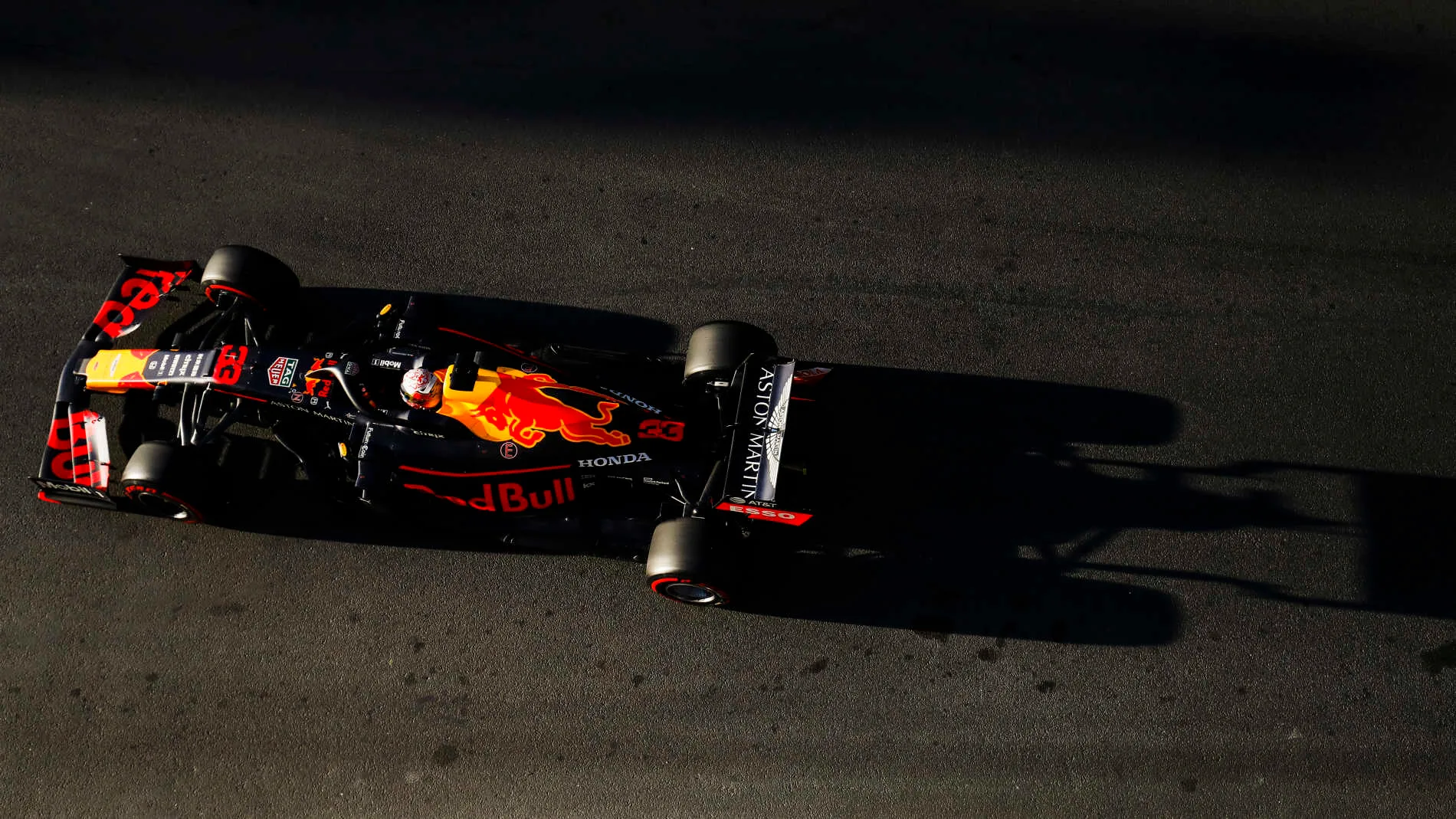 BAKU CITY CIRCUIT, AZERBAIJAN - APRIL 27: Max Verstappen, Red Bull Racing RB15 during the