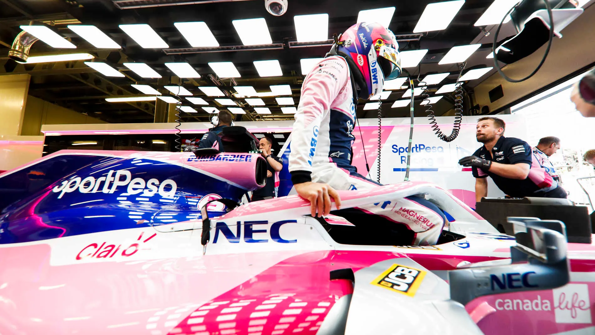 BAKU CITY CIRCUIT, AZERBAIJAN - APRIL 27: Sergio Perez, Racing Point during the Azerbaijan GP at