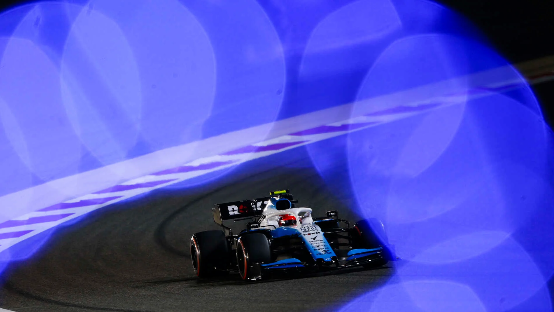 BAHRAIN INTERNATIONAL CIRCUIT, BAHRAIN - MARCH 29: Robert Kubica, Williams FW42 during the Bahrain