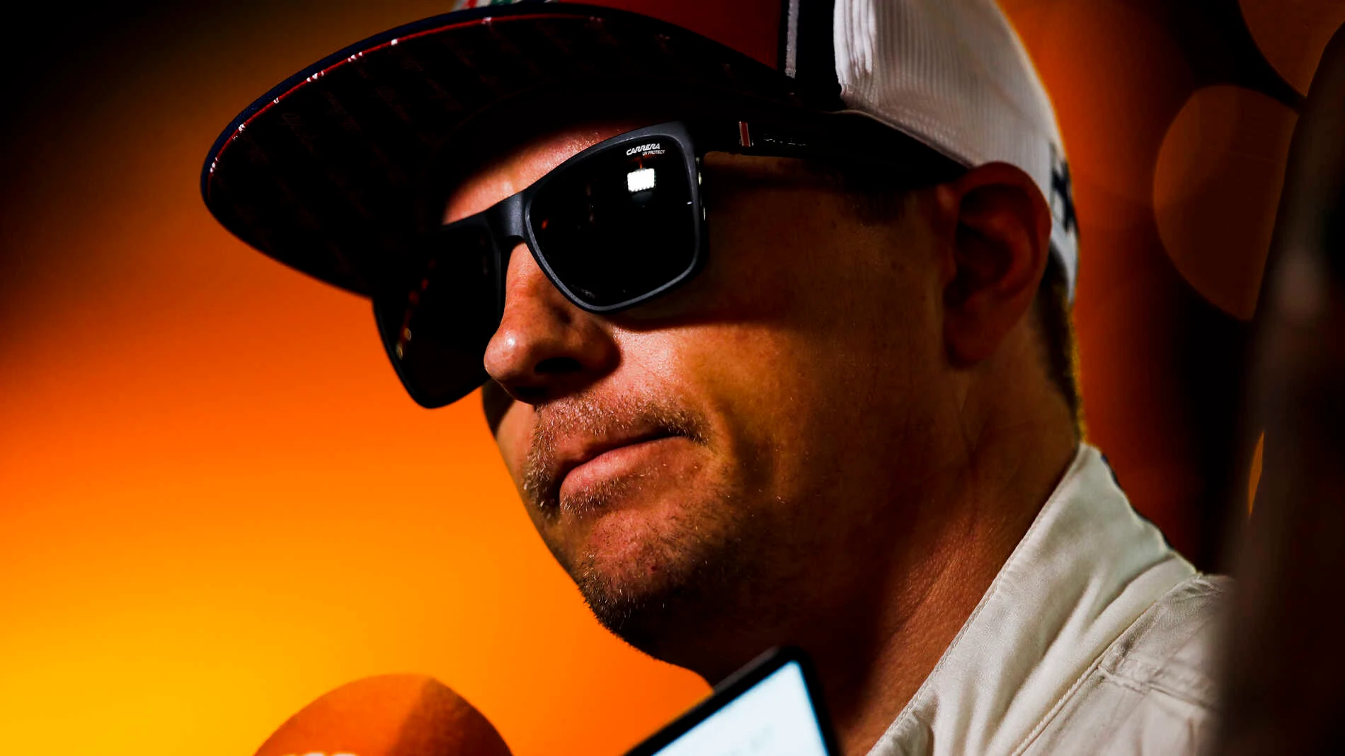 BAHRAIN INTERNATIONAL CIRCUIT, BAHRAIN - MARCH 30: Kimi Raikkonen, Alfa Romeo Racing during the Bahrain GP at Bahrain International Circuit on March 30, 2019 in Bahrain International Circuit, Bahrain. (Photo by Joe Portlock / LAT Images)