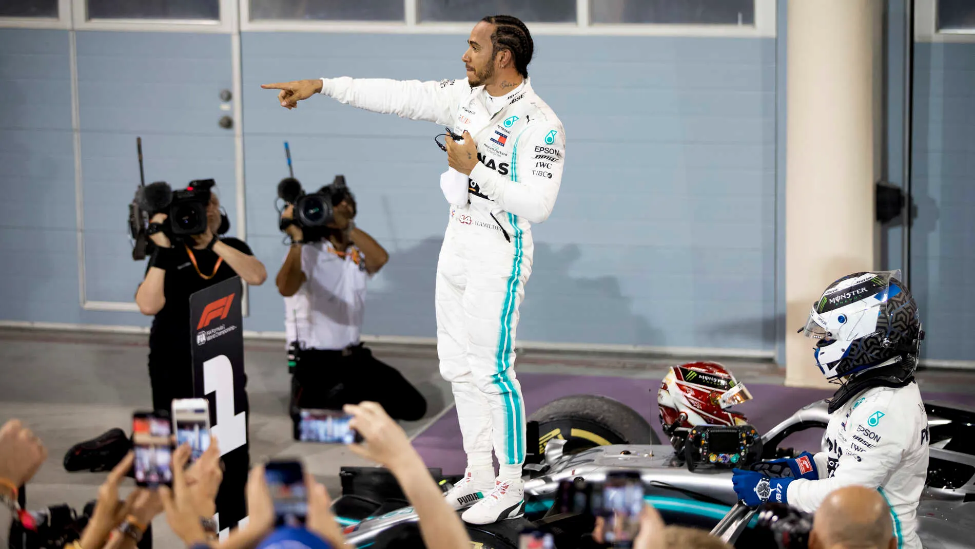 BAHRAIN INTERNATIONAL CIRCUIT, BAHRAIN - MARCH 31: Lewis Hamilton, Mercedes AMG F1, 1st position,